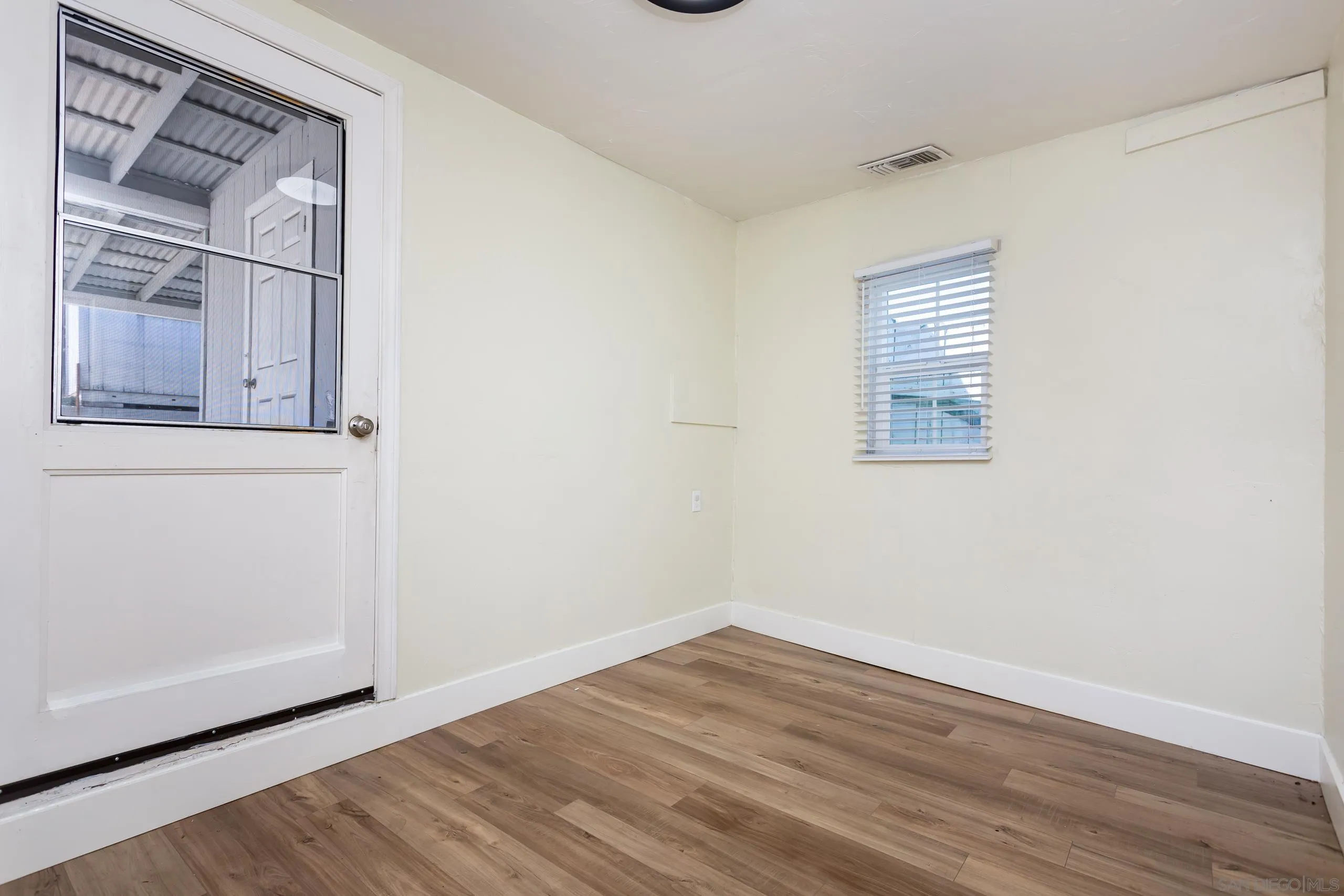 https://cdn.realtyfeed.com/cdn/127/260023376/843cb27f5ac5ec42ab06211ebe164c6a.webp