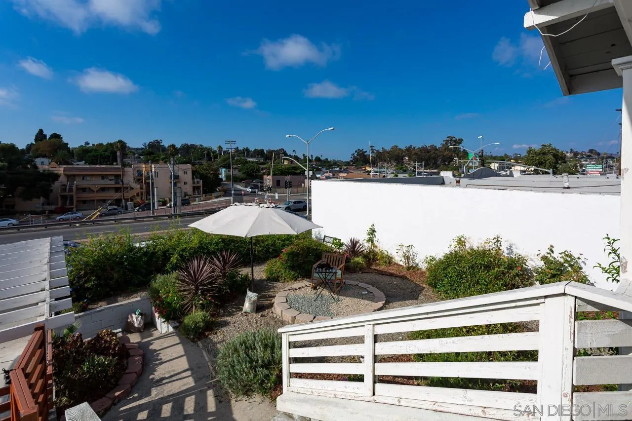 https://cdn.realtyfeed.com/cdn/127/260023376/9757f8bce722bab162c47e529e7b9a17.webp