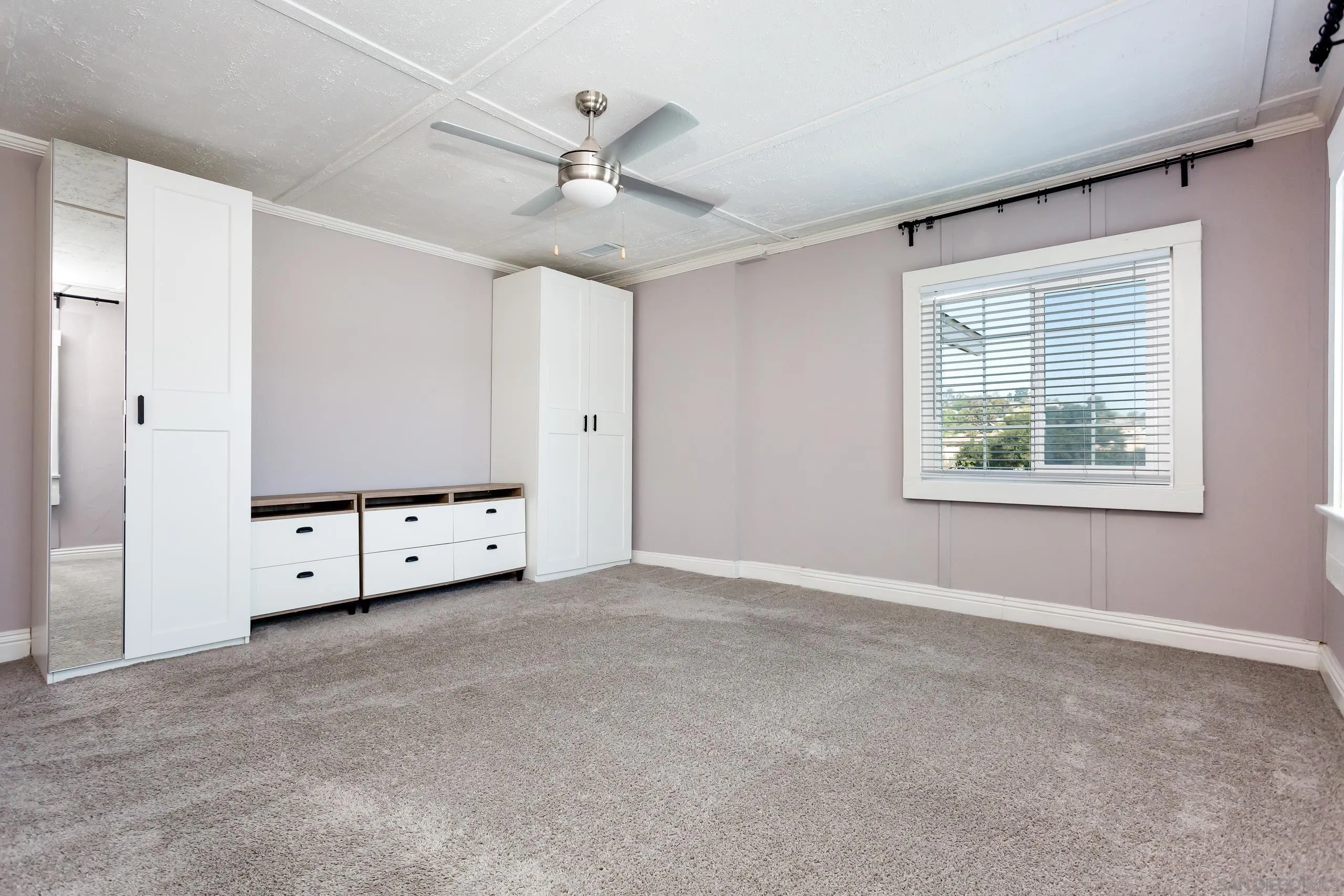 https://cdn.realtyfeed.com/cdn/127/260023376/f2f8530a2412f3c6aa964452d36b534d.webp