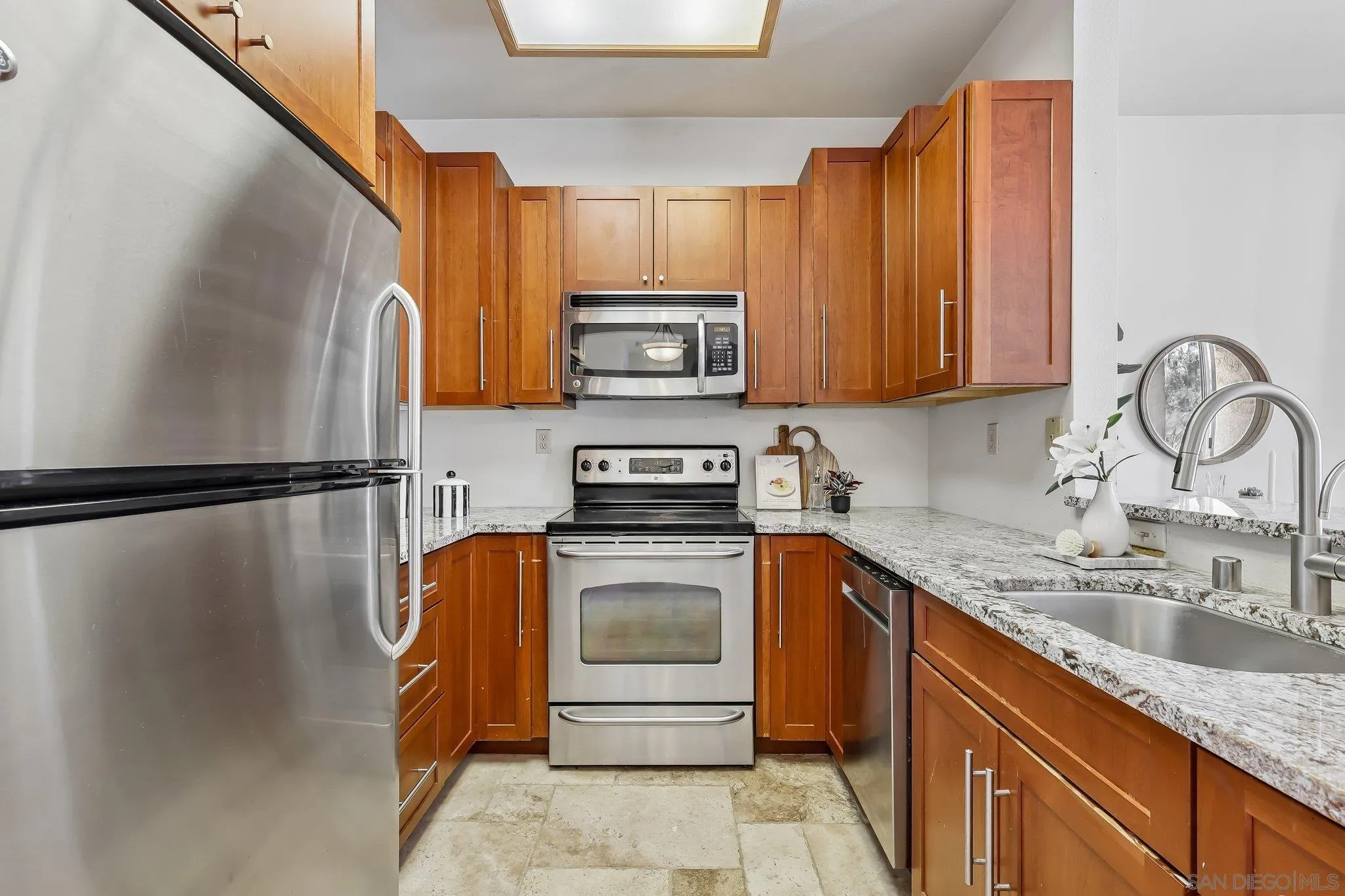 2020 Camino De La Reina #2302, San Diego, CA 92108, photo 9