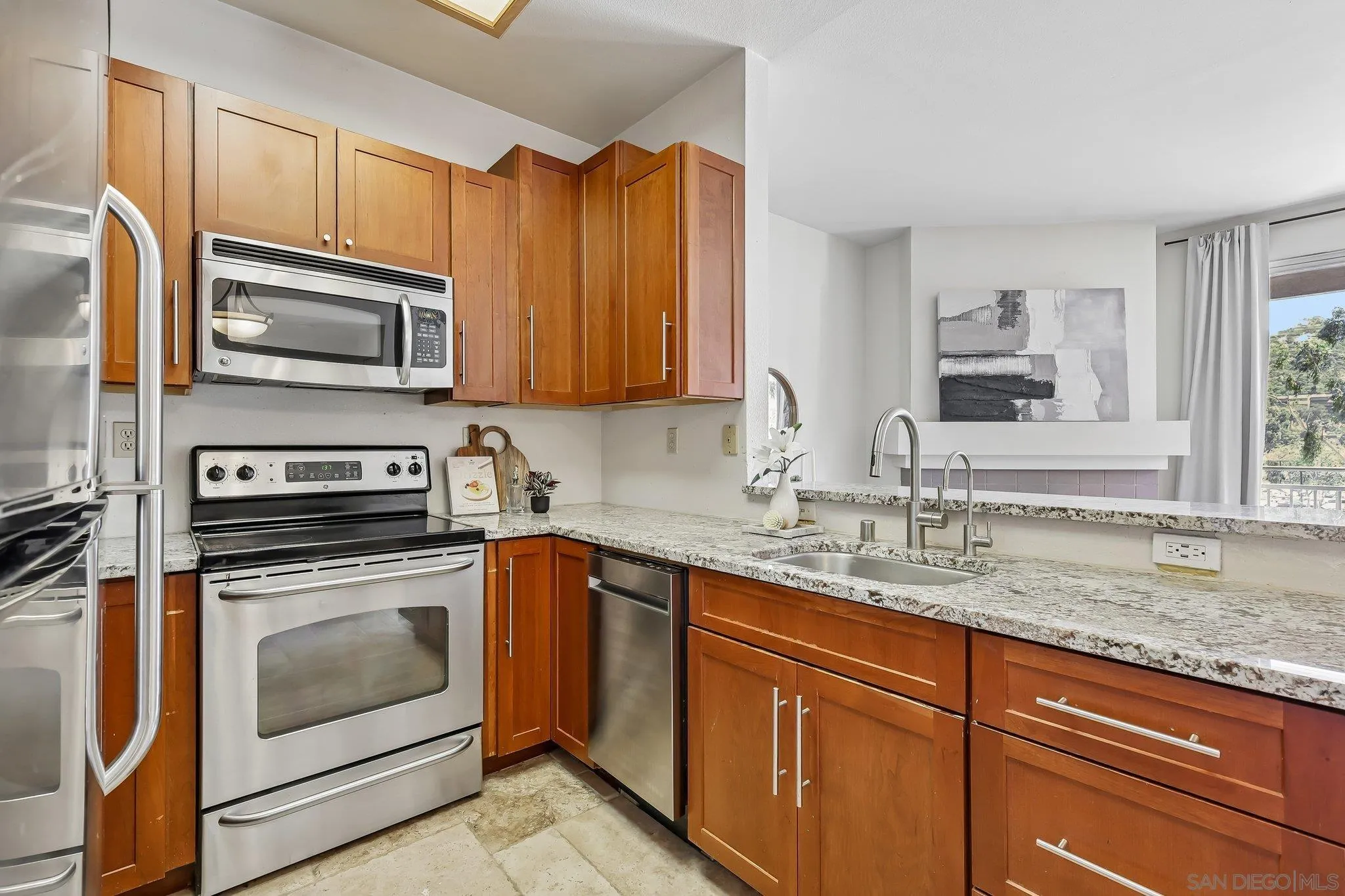 2020 Camino De La Reina #2302, San Diego, CA 92108, photo 8