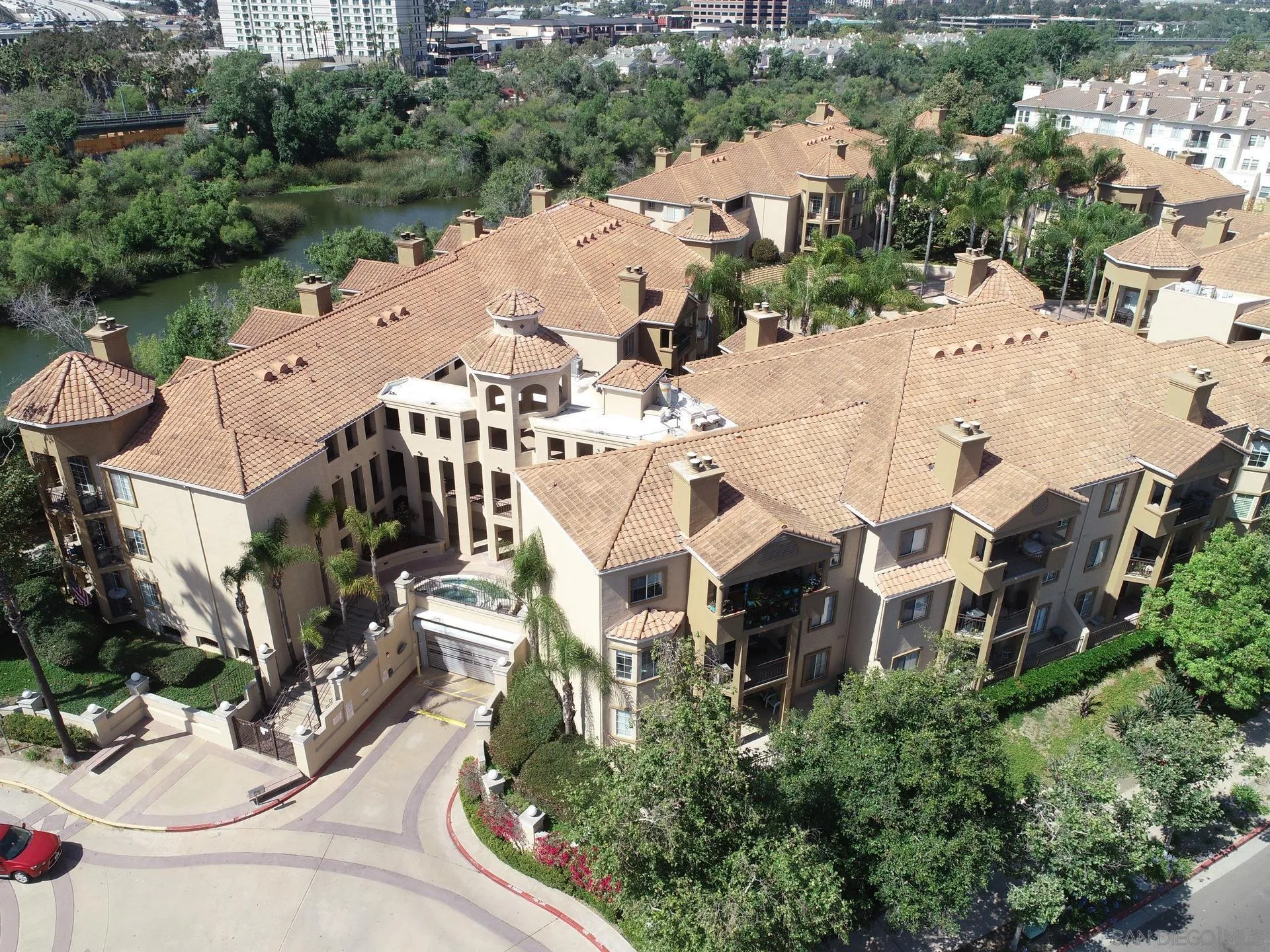 https://cdn.realtyfeed.com/cdn/127/260023379/101008eb86ab940769ef2cc0a5ee1a92.webp