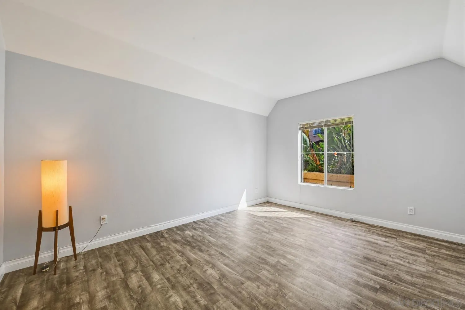 https://cdn.realtyfeed.com/cdn/127/260023379/22cb46587a8fee8e3b55661ede02d37e.webp