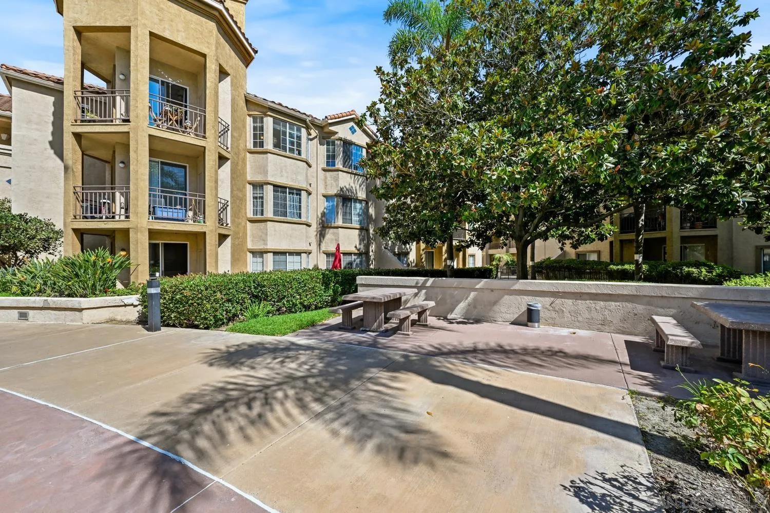 https://cdn.realtyfeed.com/cdn/127/260023379/628352111c0962ace45a27861d89f1c0.webp