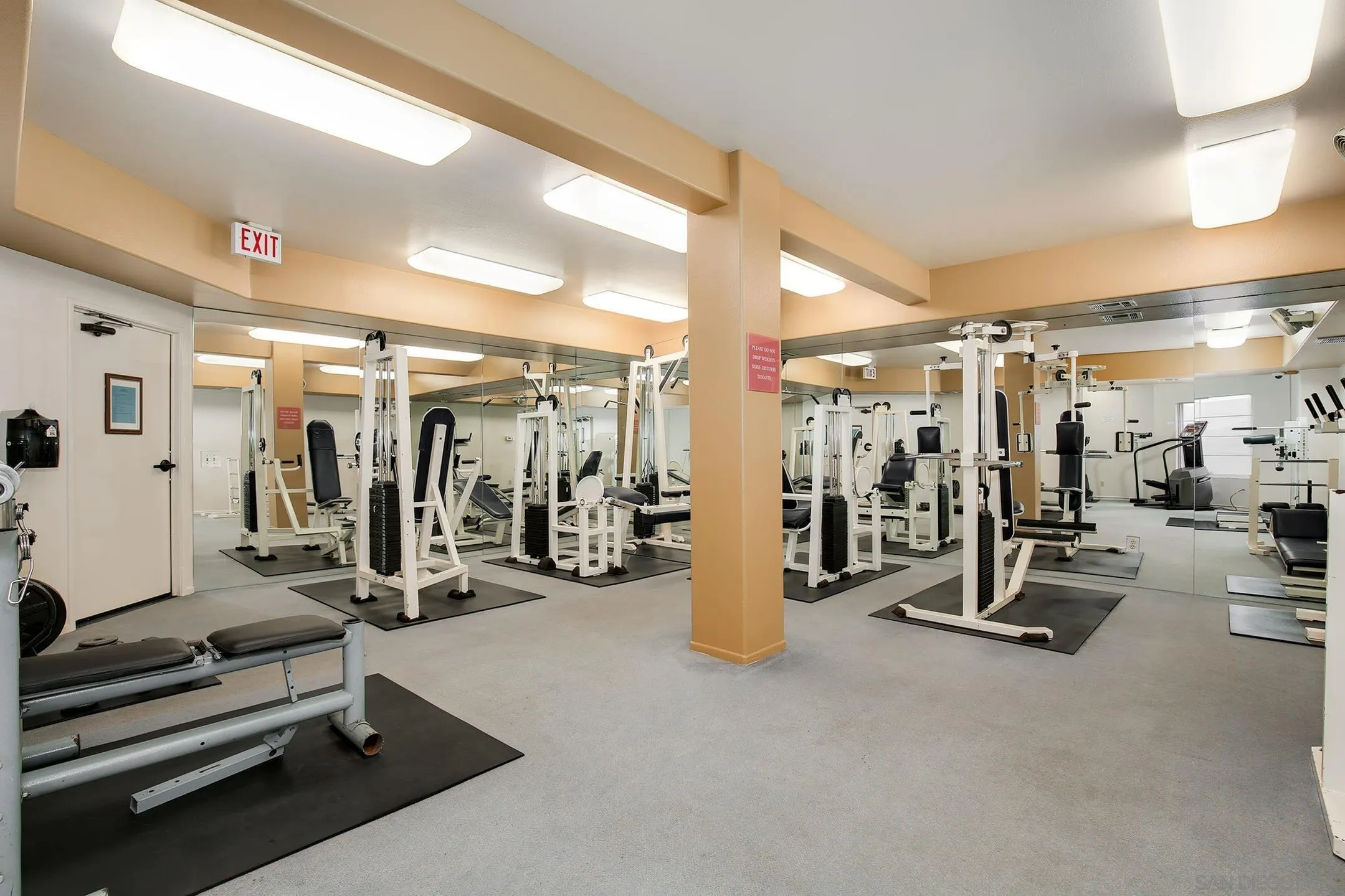 https://cdn.realtyfeed.com/cdn/127/260023379/99786b7425e14afebd07a8b28e94e4cf.webp