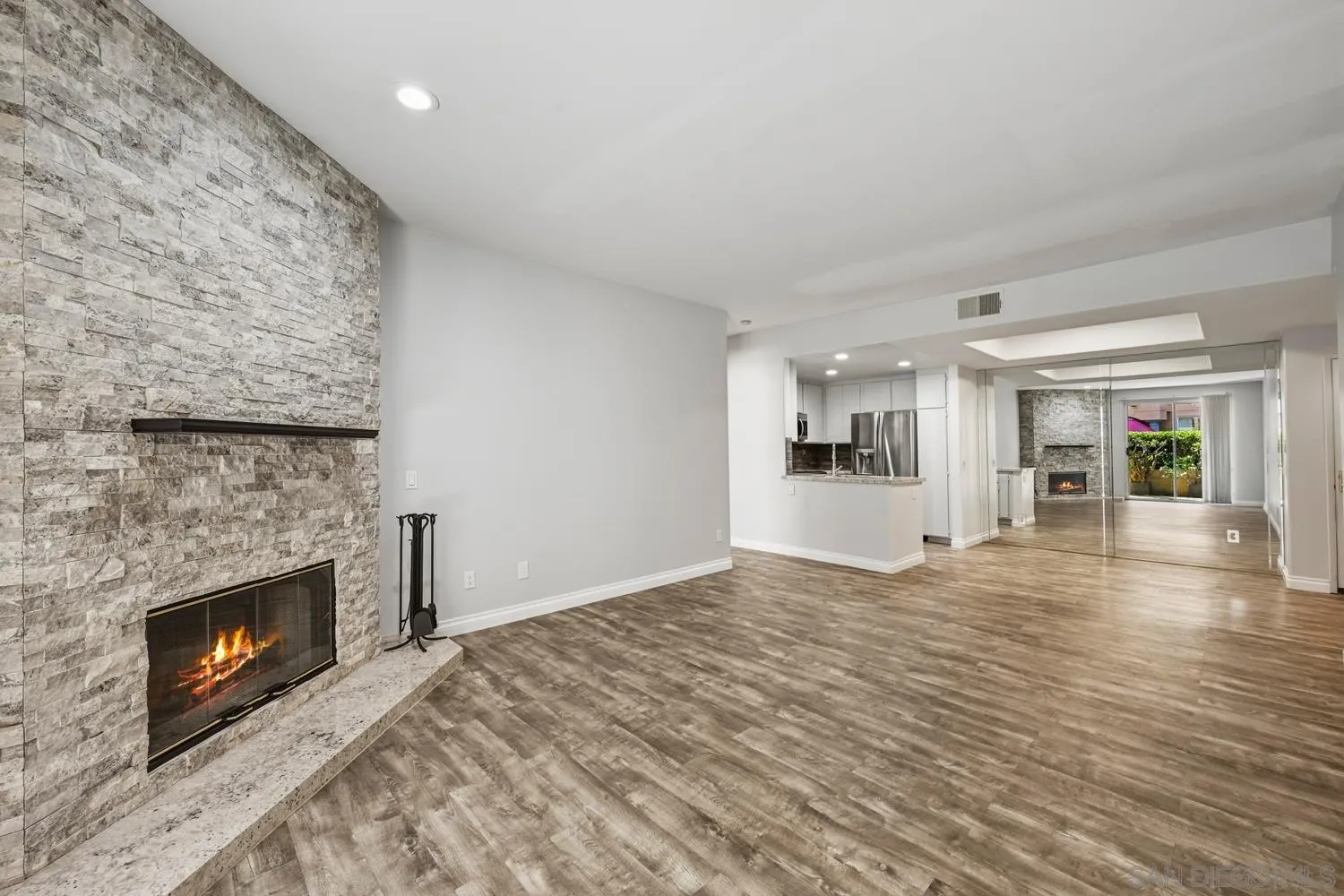 https://cdn.realtyfeed.com/cdn/127/260023379/c83c576166c03af0173ad1926c3f2e15.webp