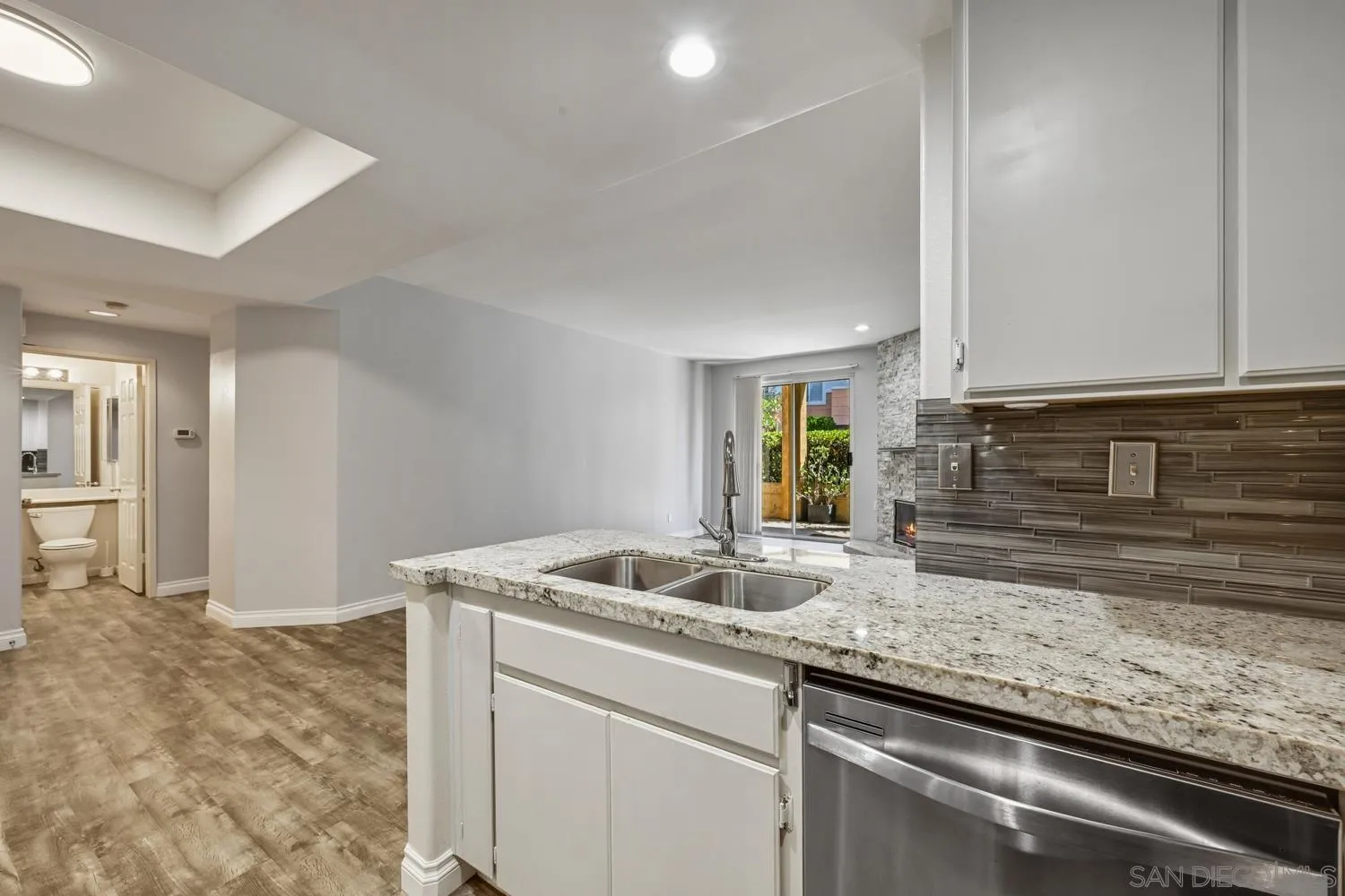 https://cdn.realtyfeed.com/cdn/127/260023379/d621d4a8ee9423160e0c2b44a8e6d356.webp