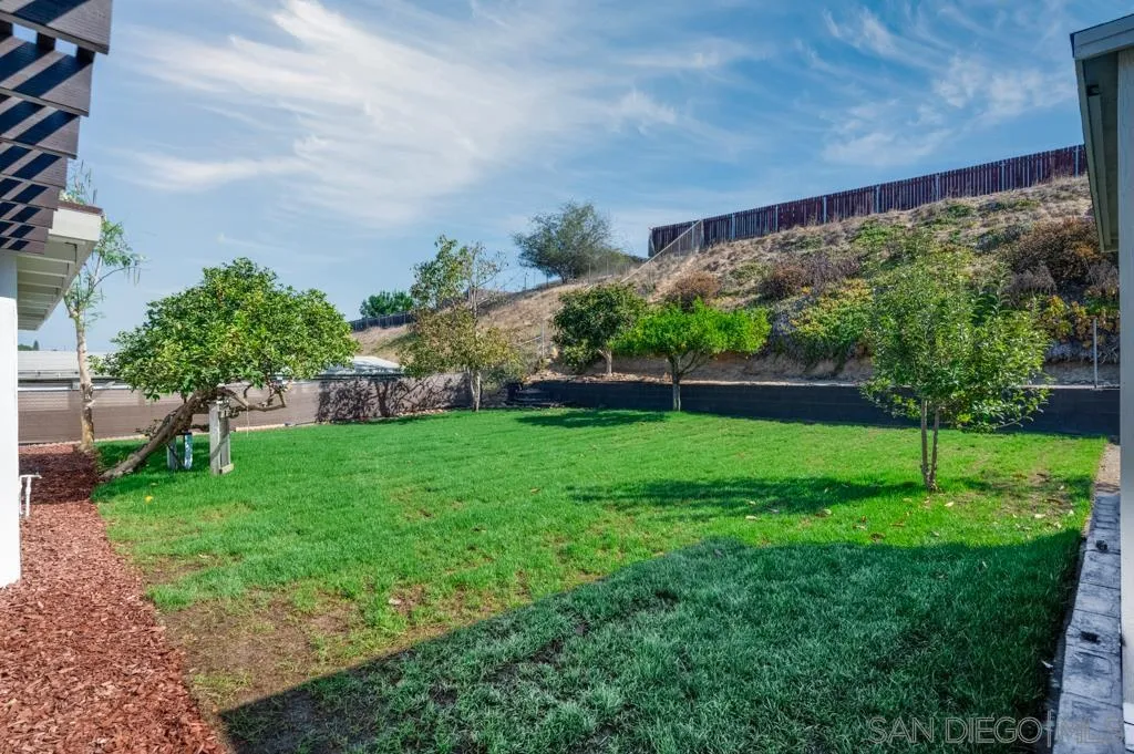 https://cdn.realtyfeed.com/cdn/127/260023382/53ac10ee00c26a28f02f8f370ad6fab6.webp