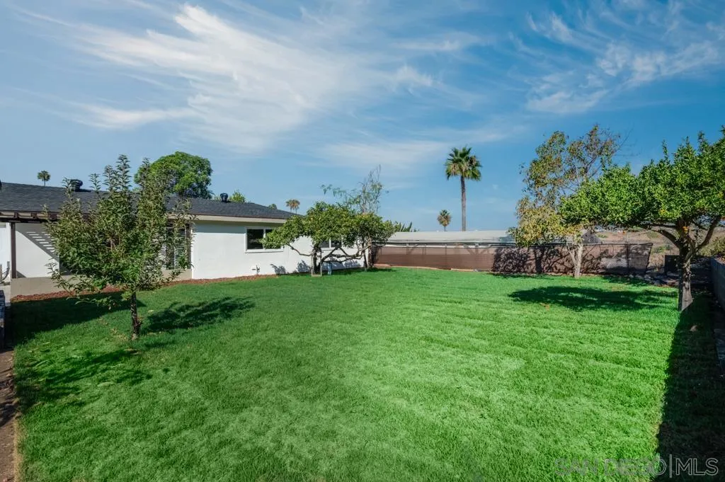https://cdn.realtyfeed.com/cdn/127/260023382/839f6529d1b70be69d8d13ae4db5ec42.webp