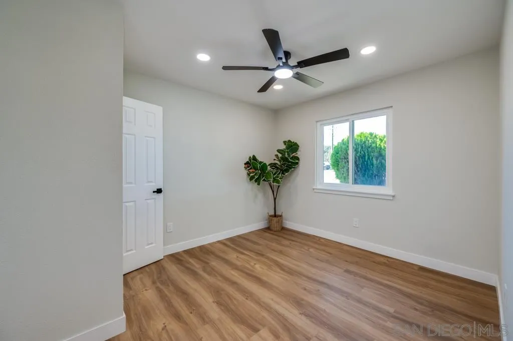 https://cdn.realtyfeed.com/cdn/127/260023382/868dec0a55cd45016ea8b704e2af07f5.webp