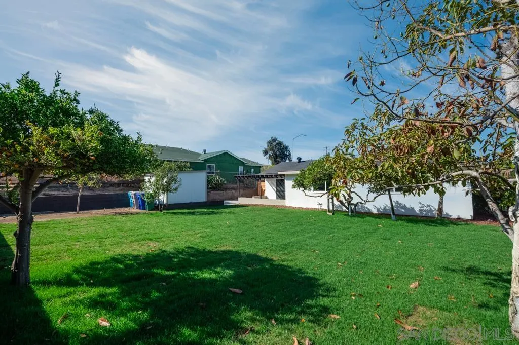 https://cdn.realtyfeed.com/cdn/127/260023382/c963eec26aecb2aafb765819c620d550.webp