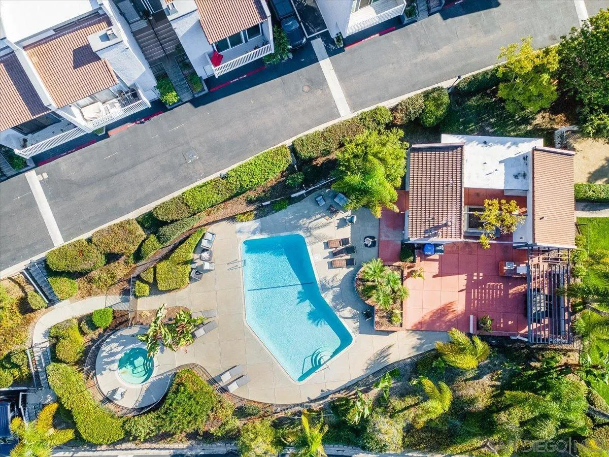https://cdn.realtyfeed.com/cdn/127/260023383/d9958d0f21a6ddead53e5564e7b30772.webp