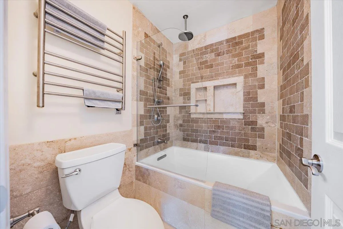 https://cdn.realtyfeed.com/cdn/127/260023383/dc2f3eca9d94b1fc918e72837b4e8f5a.webp