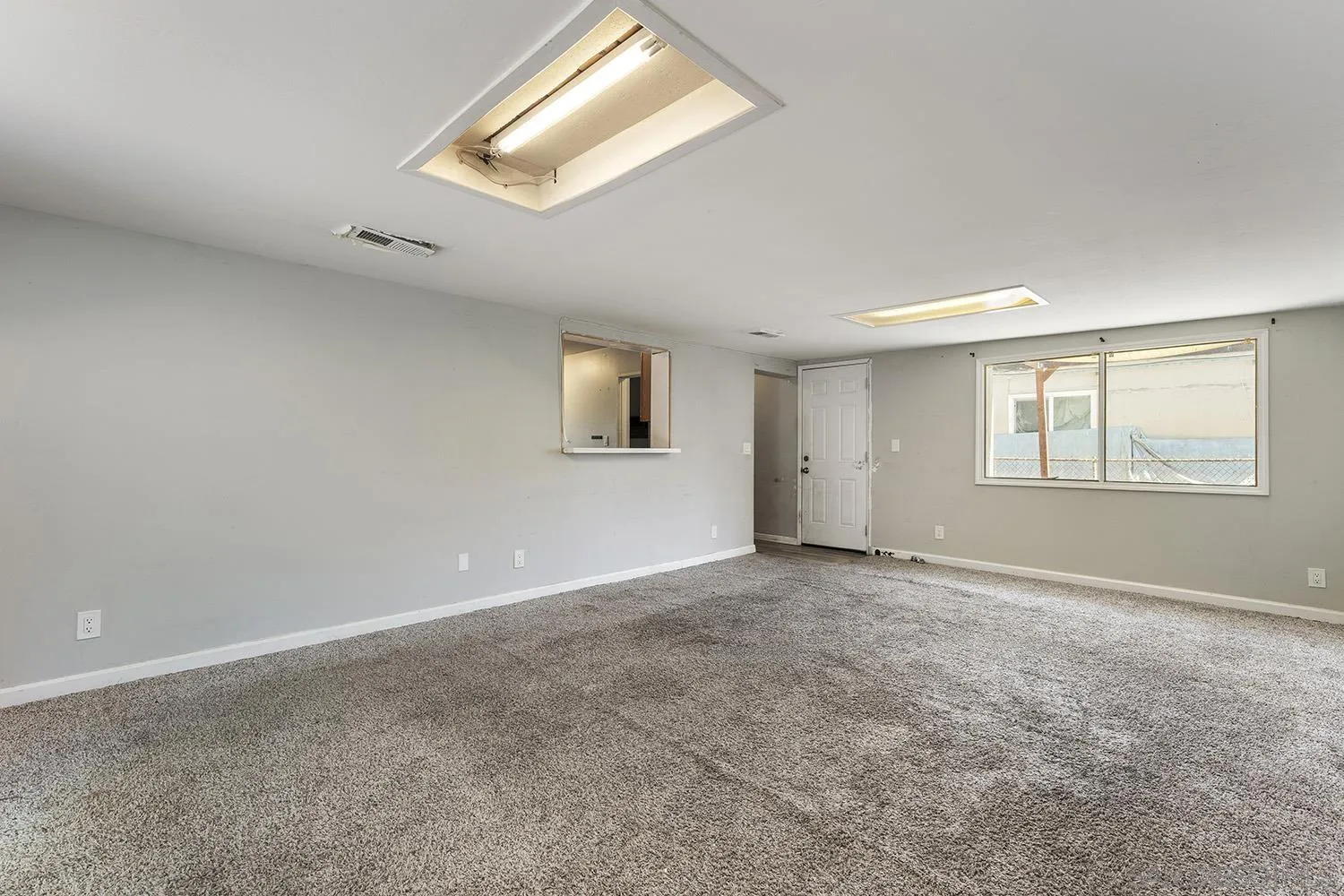 https://cdn.realtyfeed.com/cdn/127/260023385/e5922c47047b076cfceaad350886817d.webp