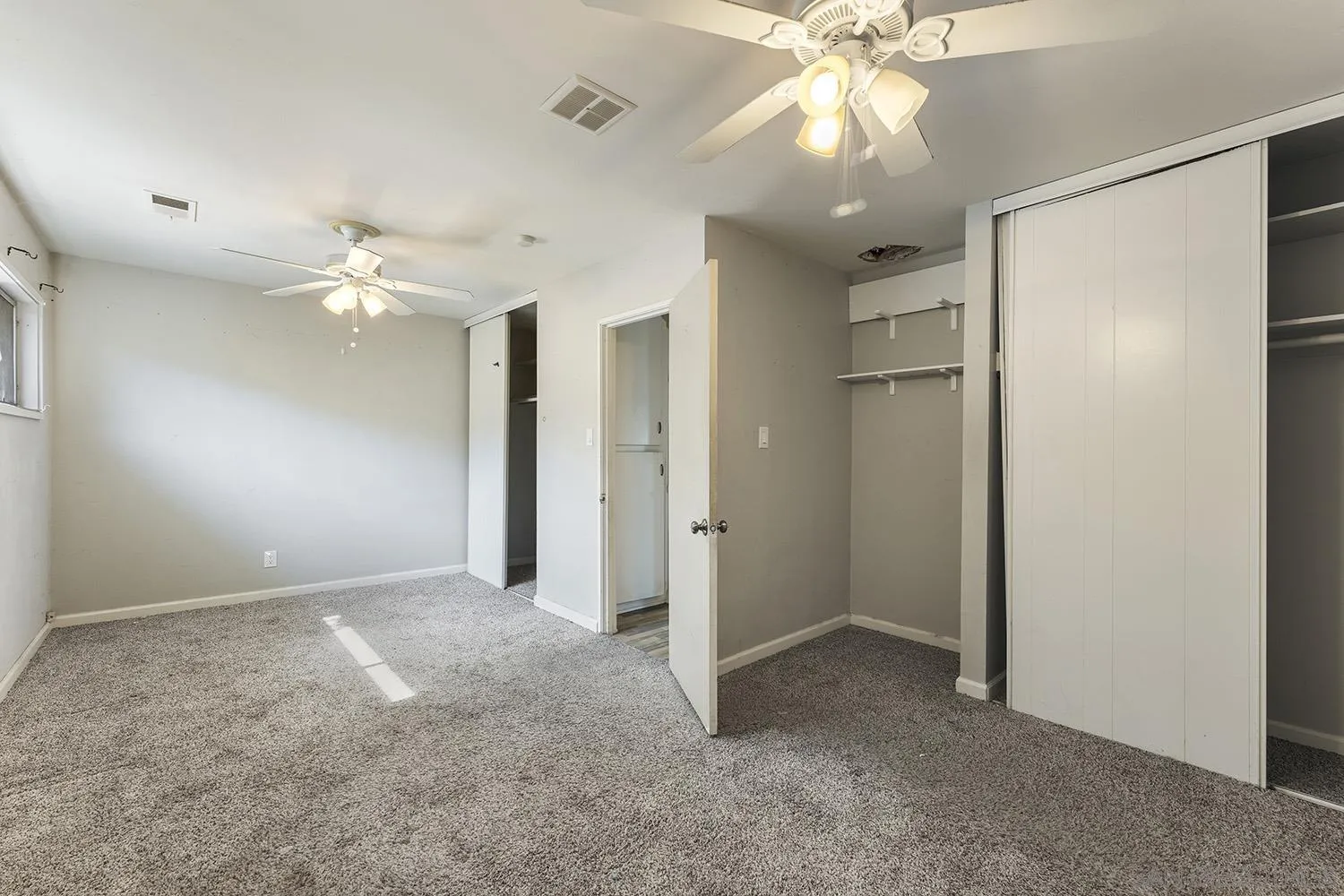 https://cdn.realtyfeed.com/cdn/127/260023385/e8a92c2d966b04041839a975ce1d8b80.webp