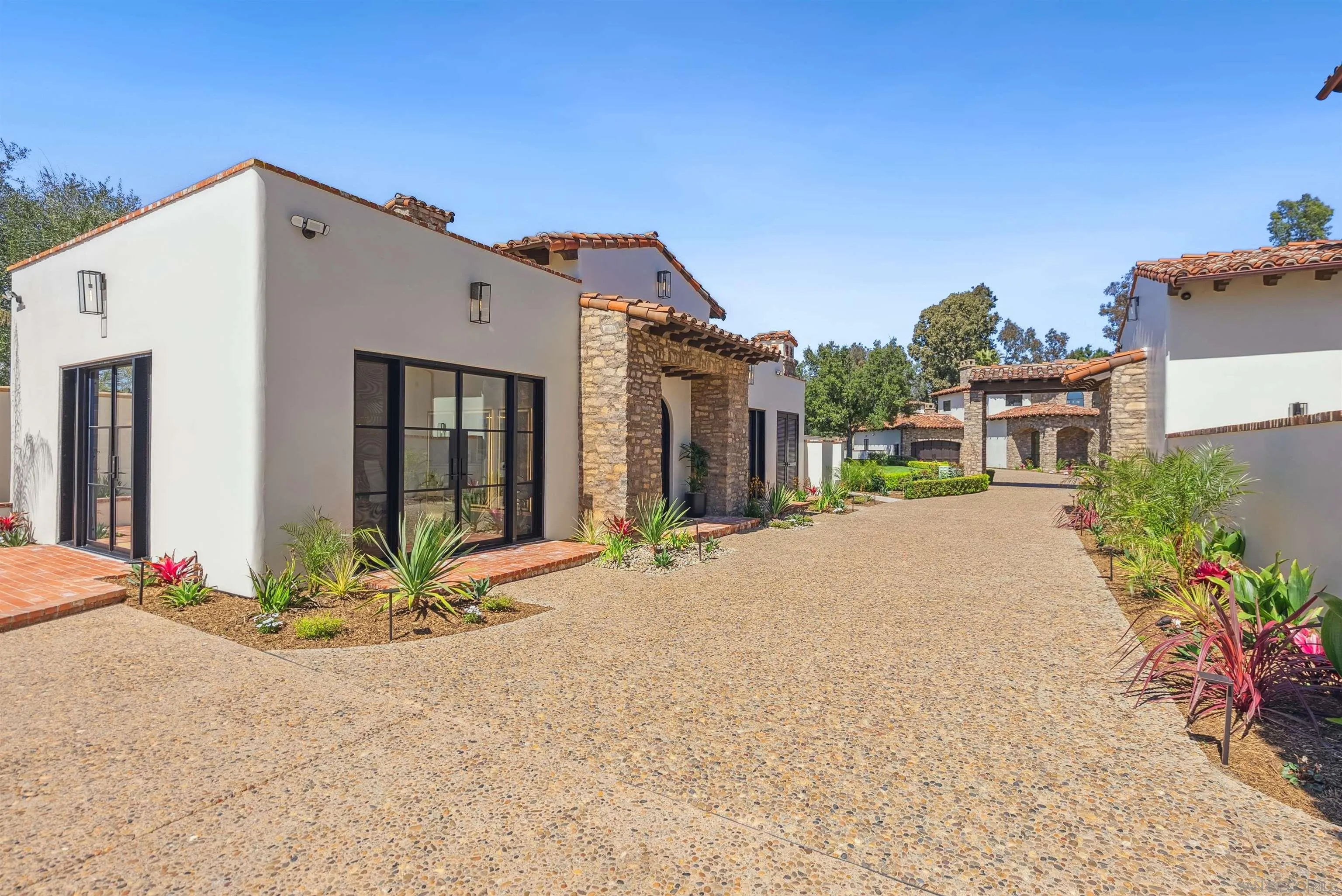 https://cdn.realtyfeed.com/cdn/127/260023387/20f8955549f4d599dc1f39936cb947ac.webp