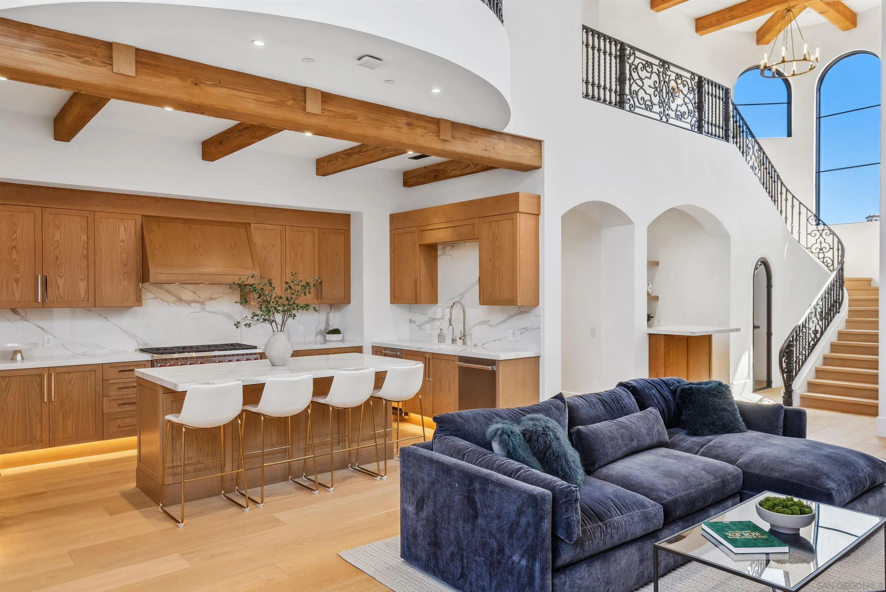https://cdn.realtyfeed.com/cdn/127/260023387/41d02bef5d6470c4484bef9b31eca565.webp