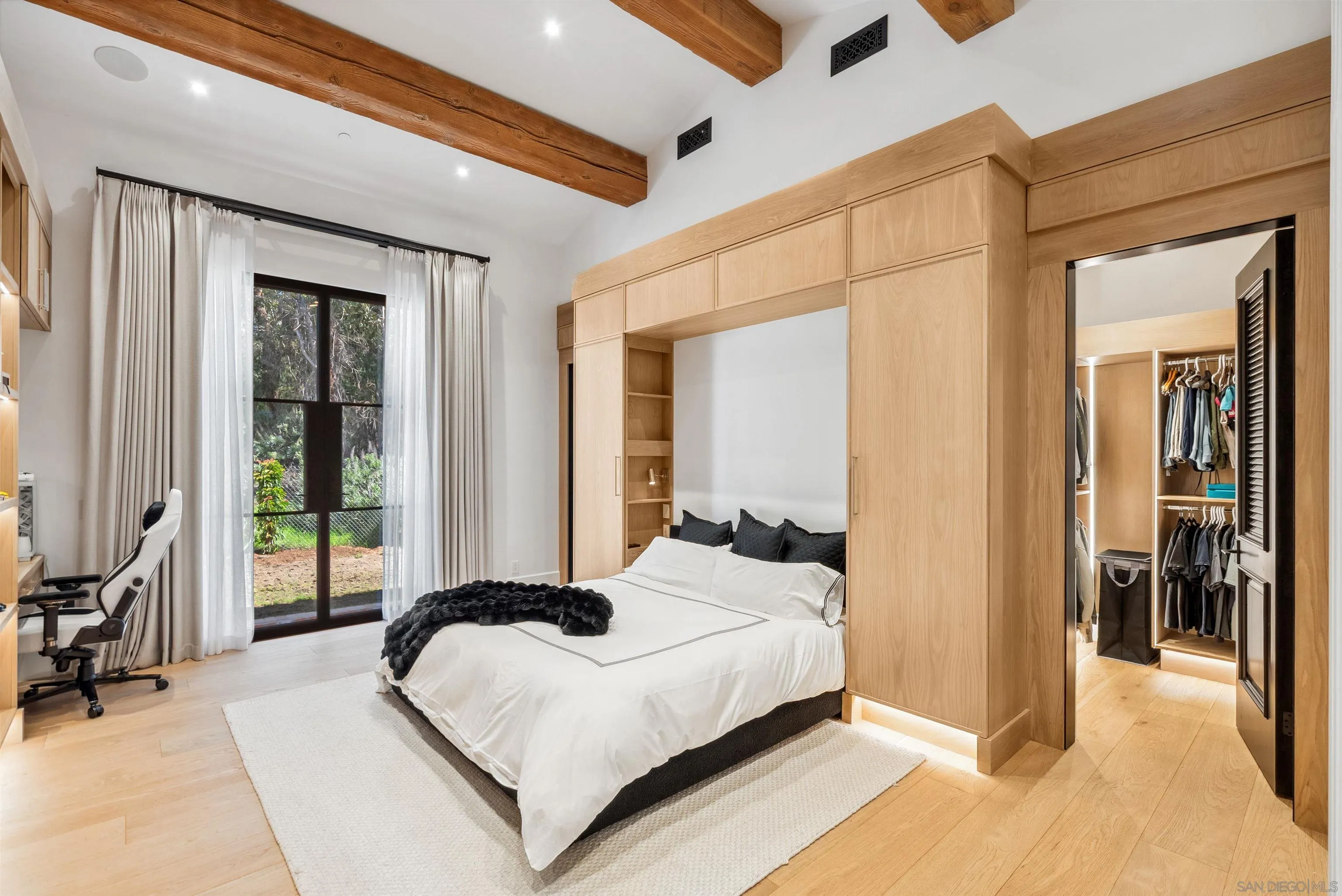 https://cdn.realtyfeed.com/cdn/127/260023387/4a8ff818951ff733af970b53bd3faf25.webp