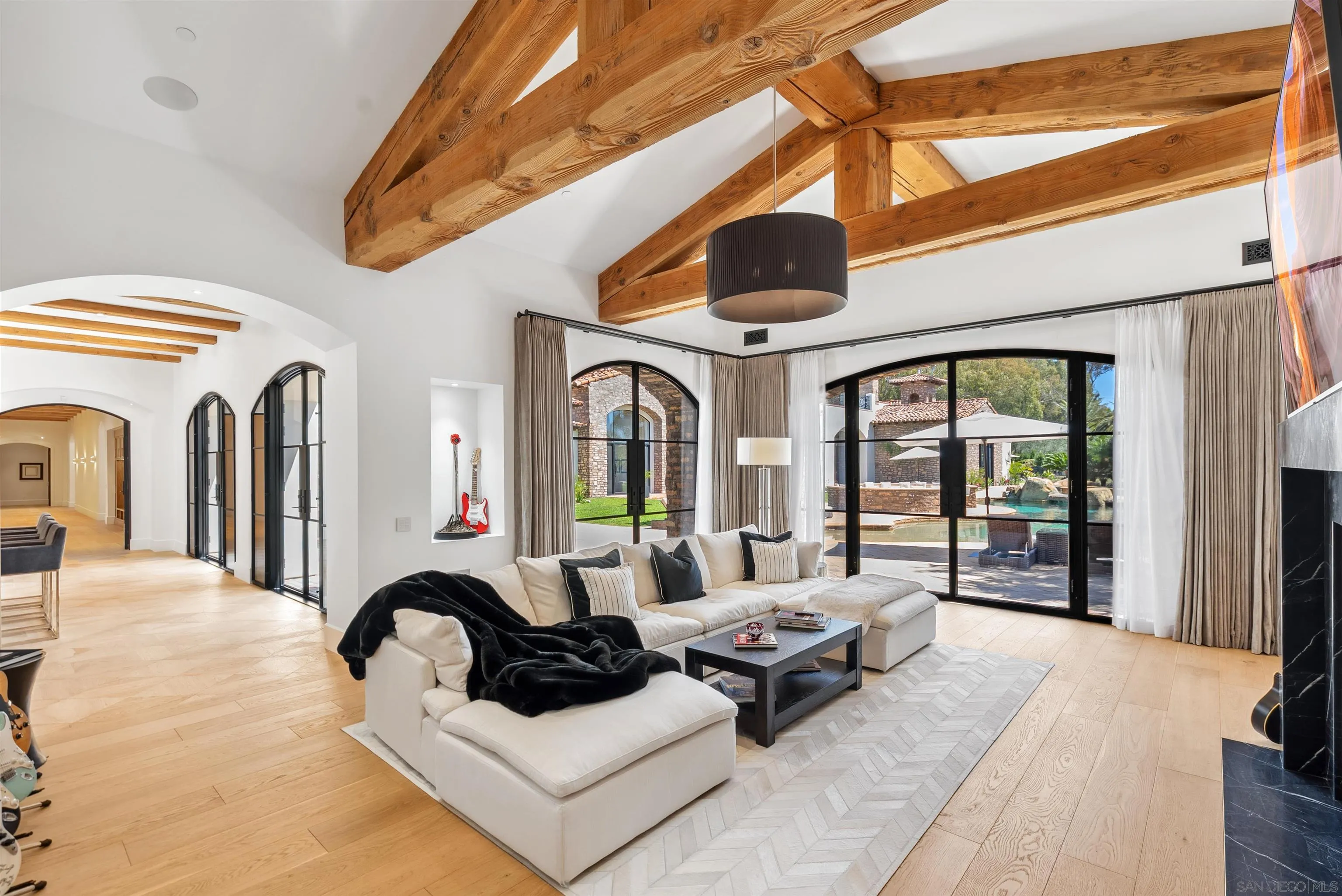 https://cdn.realtyfeed.com/cdn/127/260023387/6a9555d10d938b97c20abf19493242ba.webp