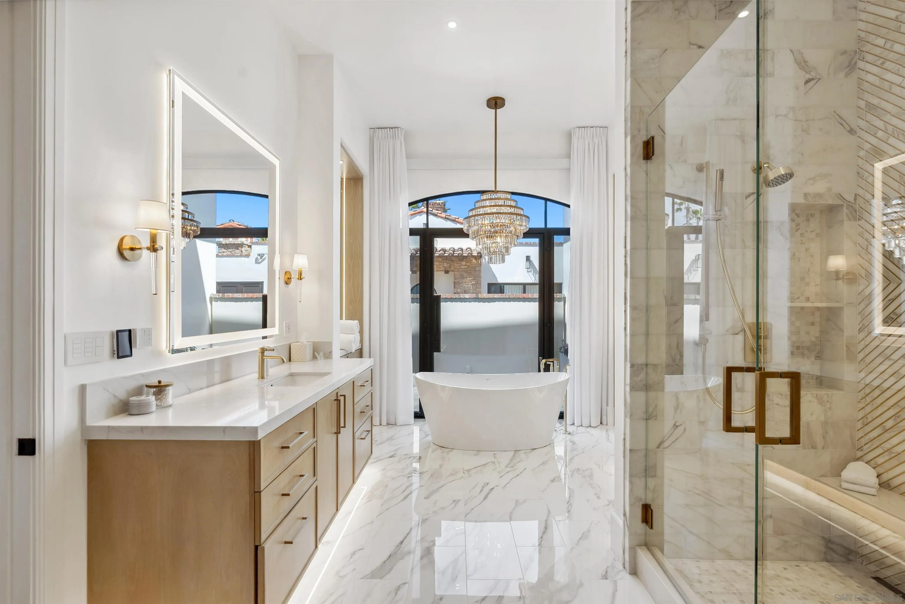 https://cdn.realtyfeed.com/cdn/127/260023387/7a0014156bc4e918e25ae2f014100d04.webp