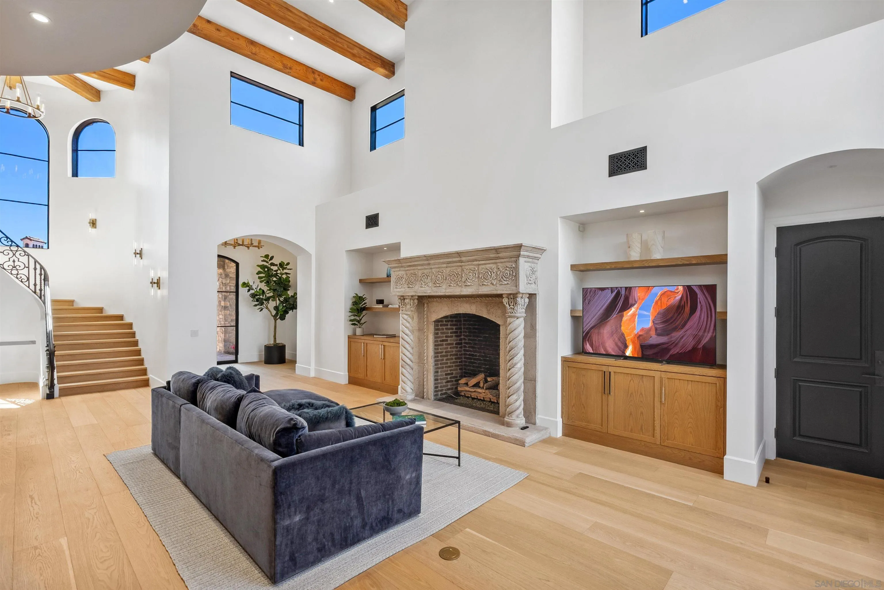 https://cdn.realtyfeed.com/cdn/127/260023387/9fa854f63b410cbdede13e39179fb3c9.webp
