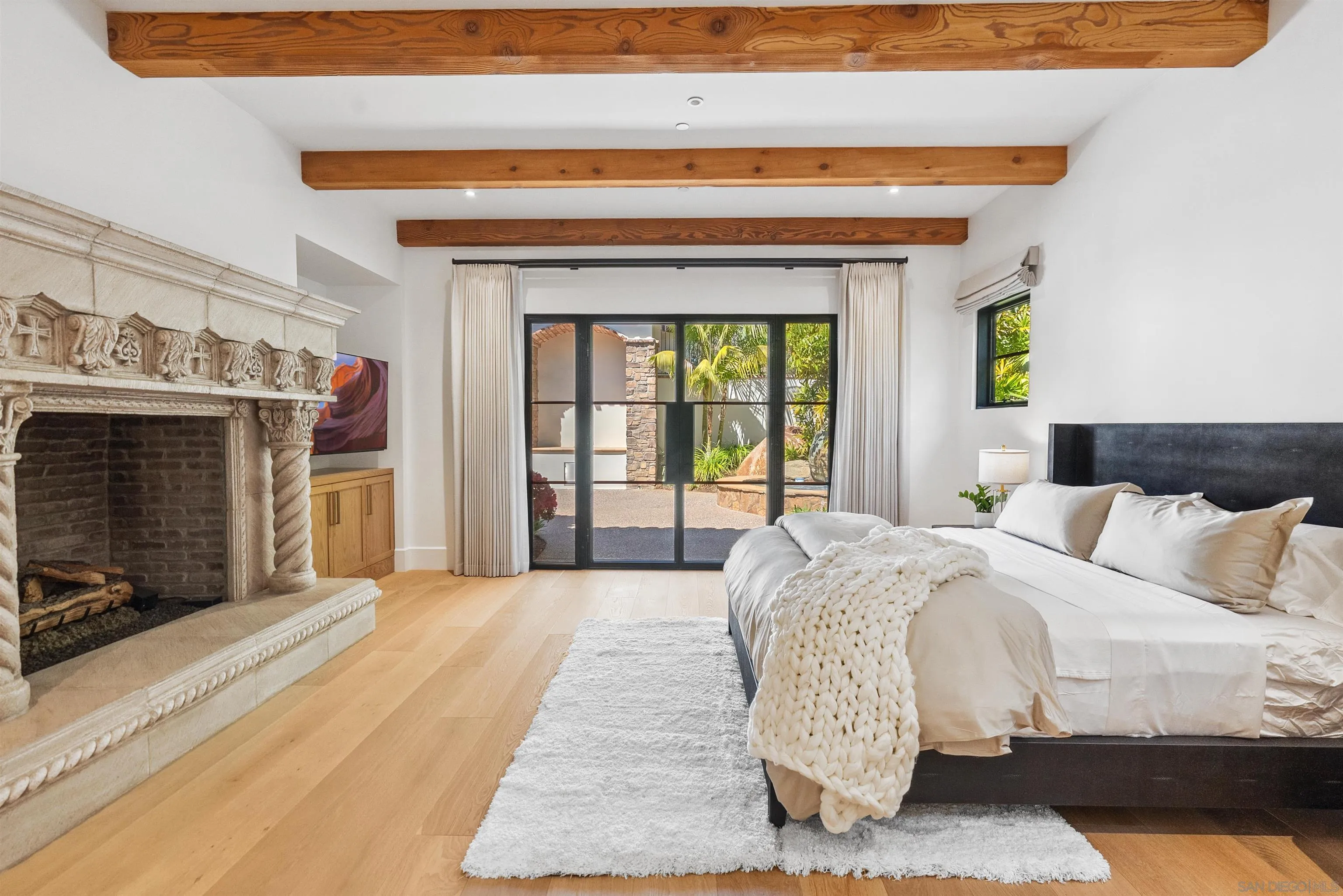https://cdn.realtyfeed.com/cdn/127/260023387/ae574e1a3842492301e73e5e0a501952.webp