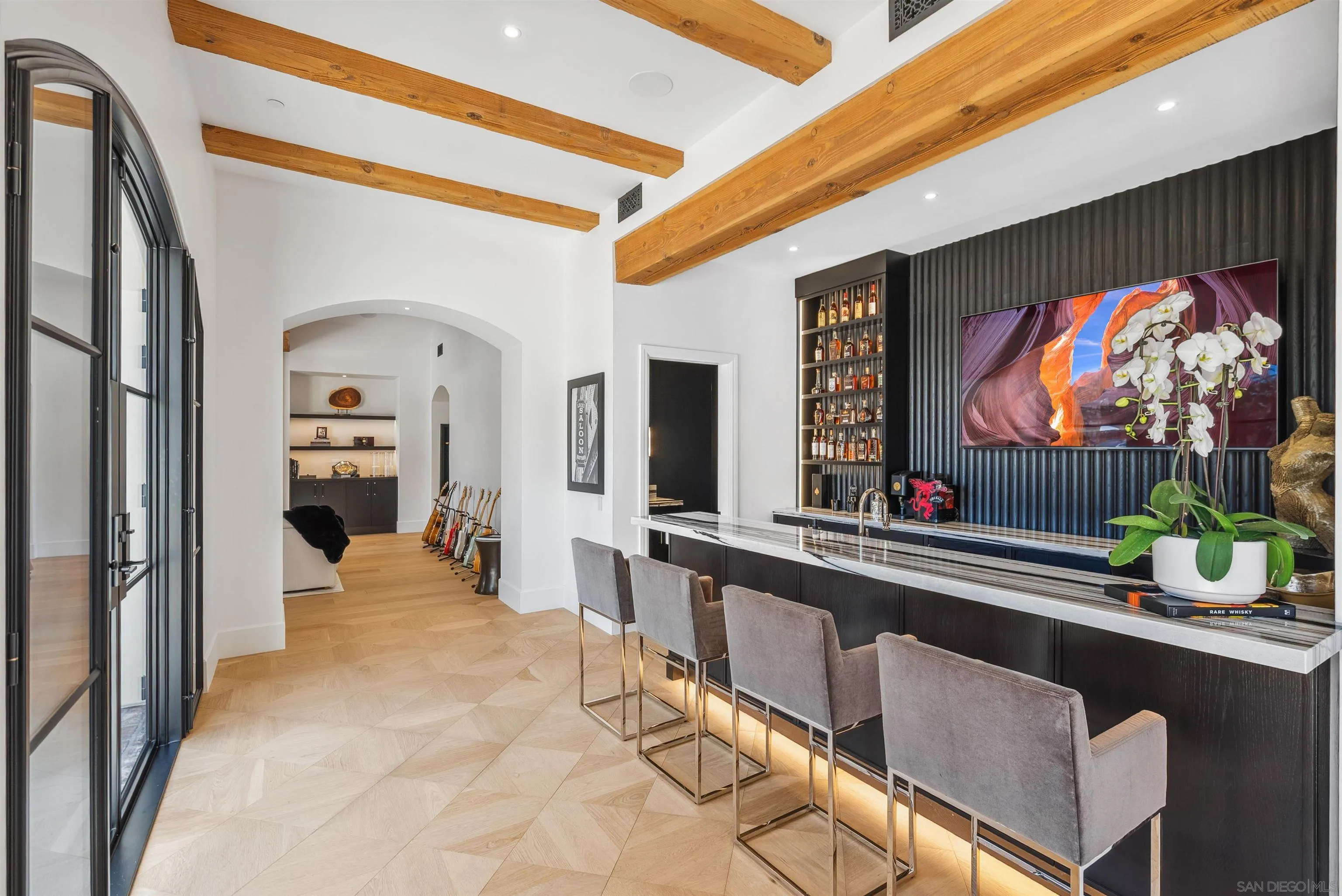https://cdn.realtyfeed.com/cdn/127/260023387/e604f2bcb56b8be98ca14e6f59217ca4.webp