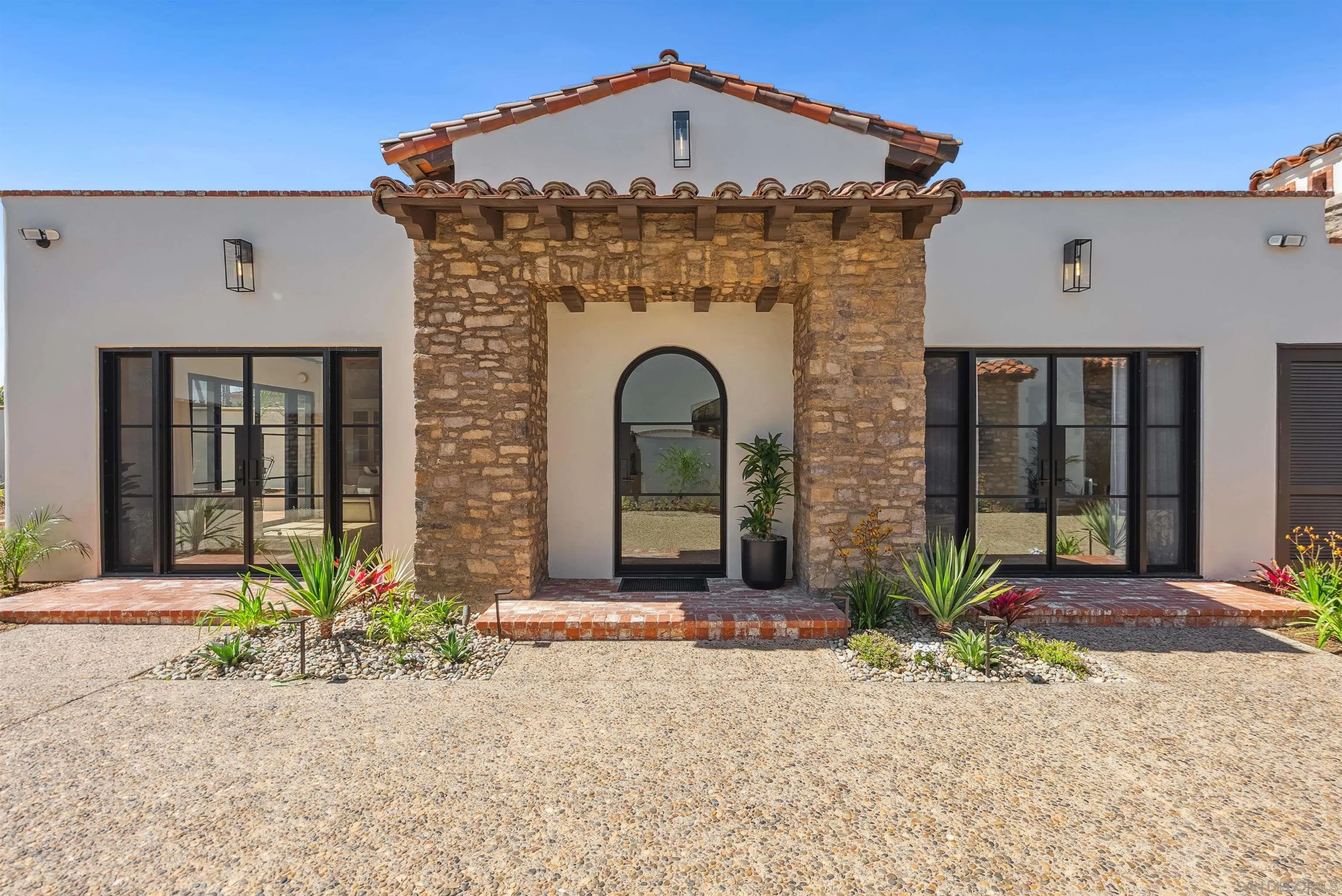 https://cdn.realtyfeed.com/cdn/127/260023387/e7ff78d21a1bc8a9a3dc5089844126f8.webp