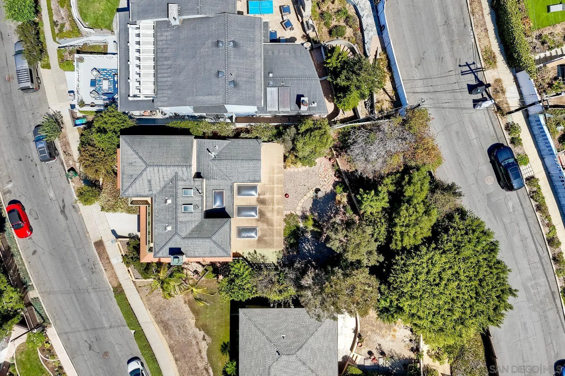 https://cdn.realtyfeed.com/cdn/127/260023390/b0f7a17156d1a06ac7bec9fdecf148b8.webp