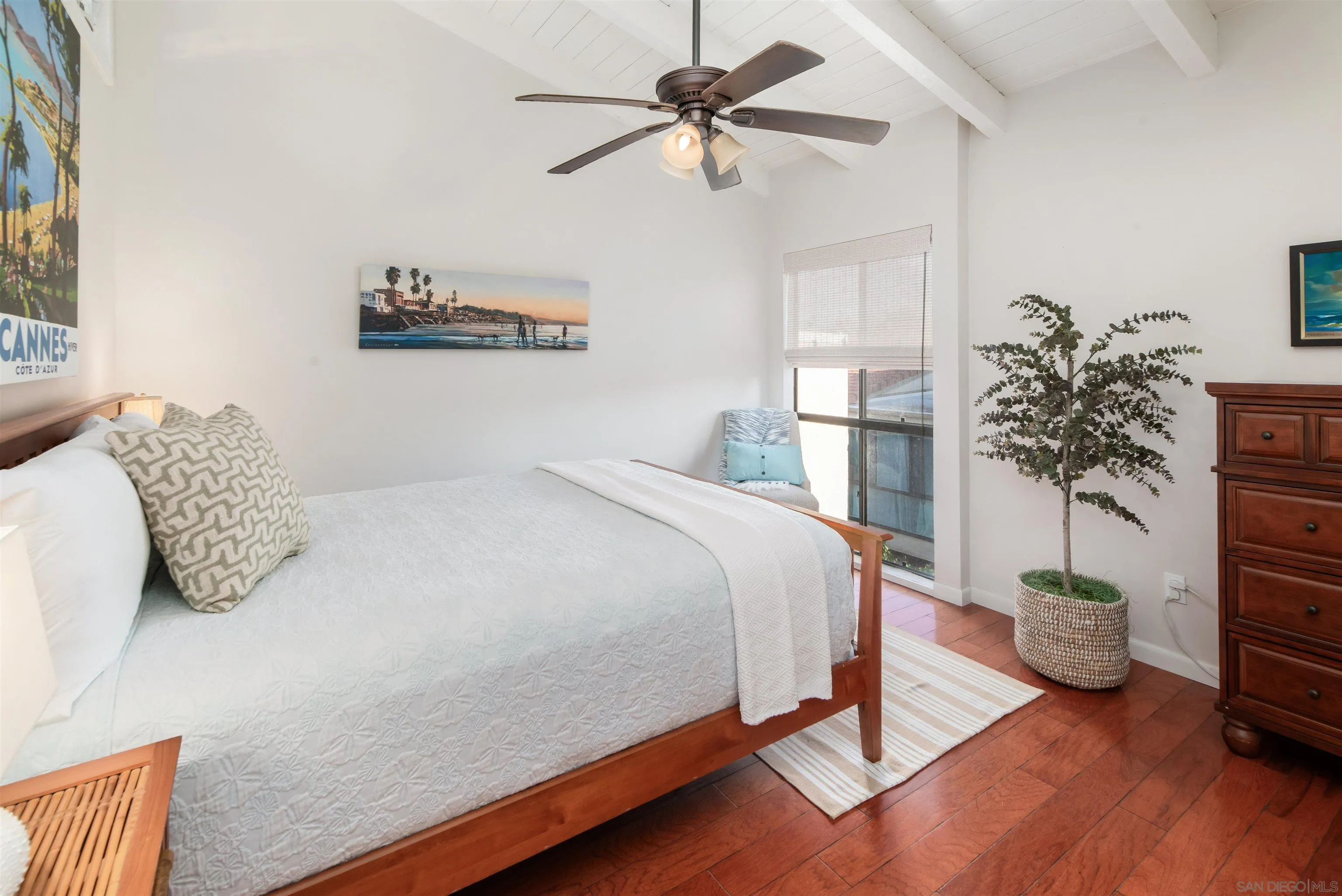 https://cdn.realtyfeed.com/cdn/127/260023394/08accf5b61bfa86d8a6355528c2ccd33.webp