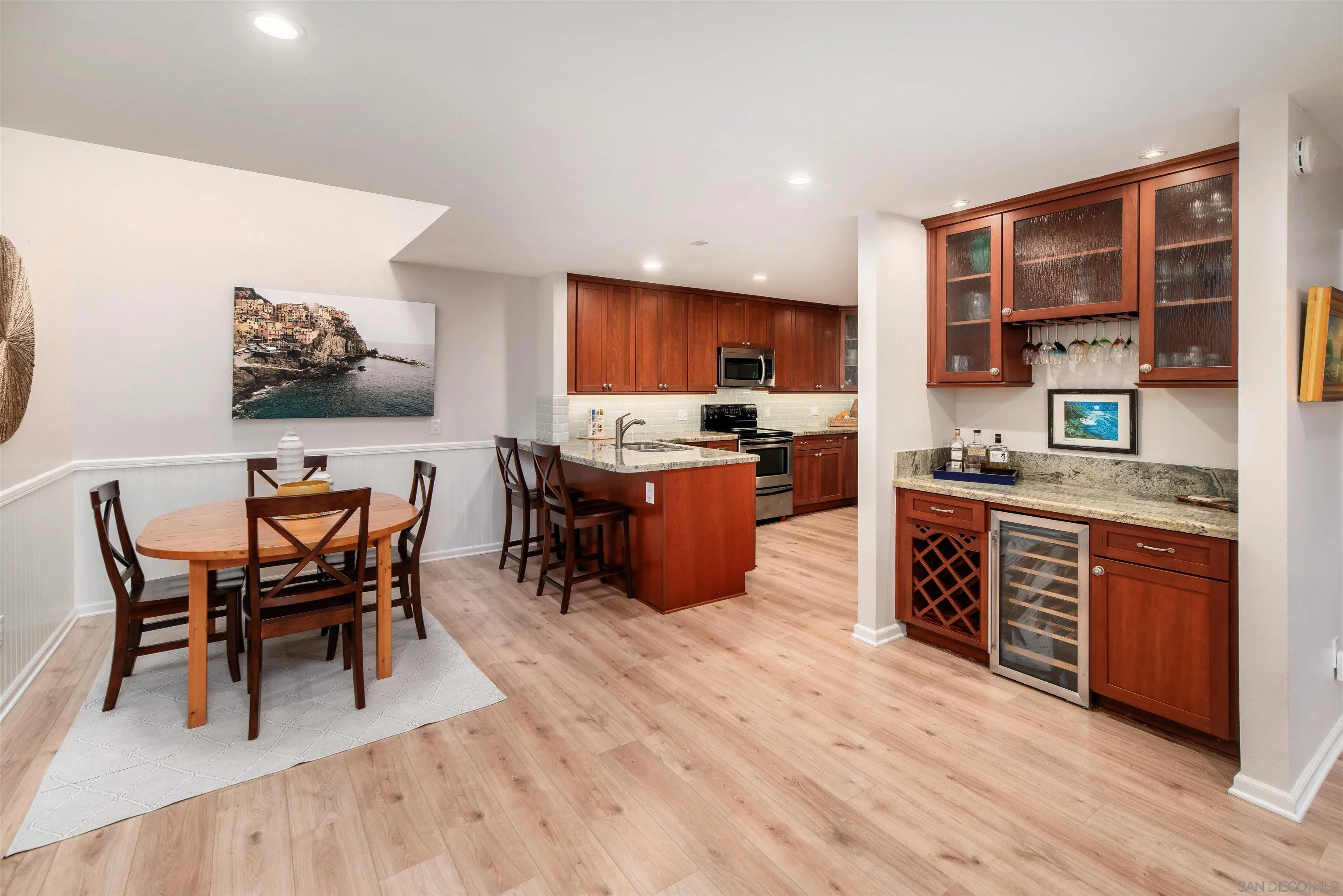 https://cdn.realtyfeed.com/cdn/127/260023394/41f6a9cfb25d3395f49773ea67f52831.webp