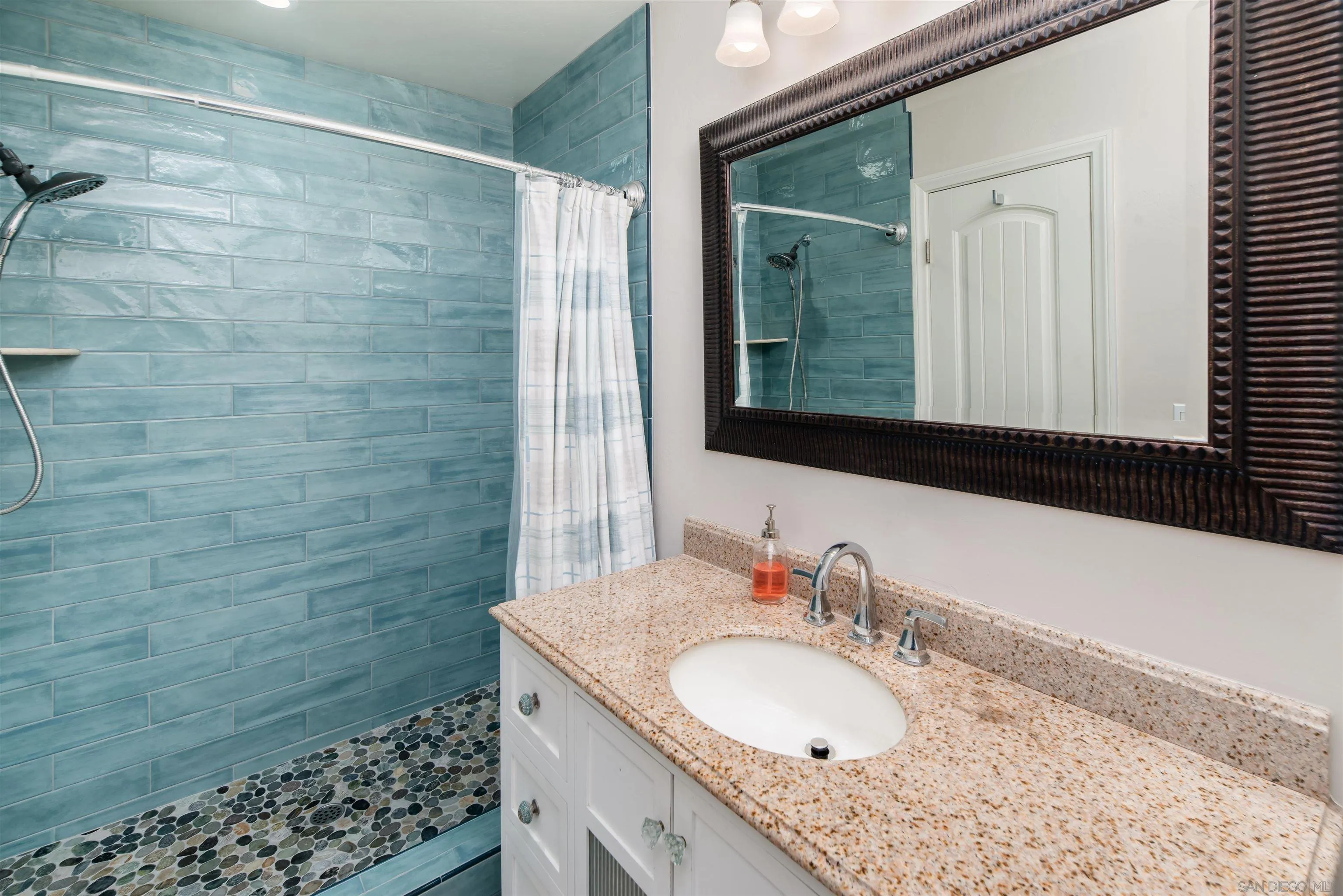 https://cdn.realtyfeed.com/cdn/127/260023394/b0275863f9190d458b1d906b64bbaa12.webp