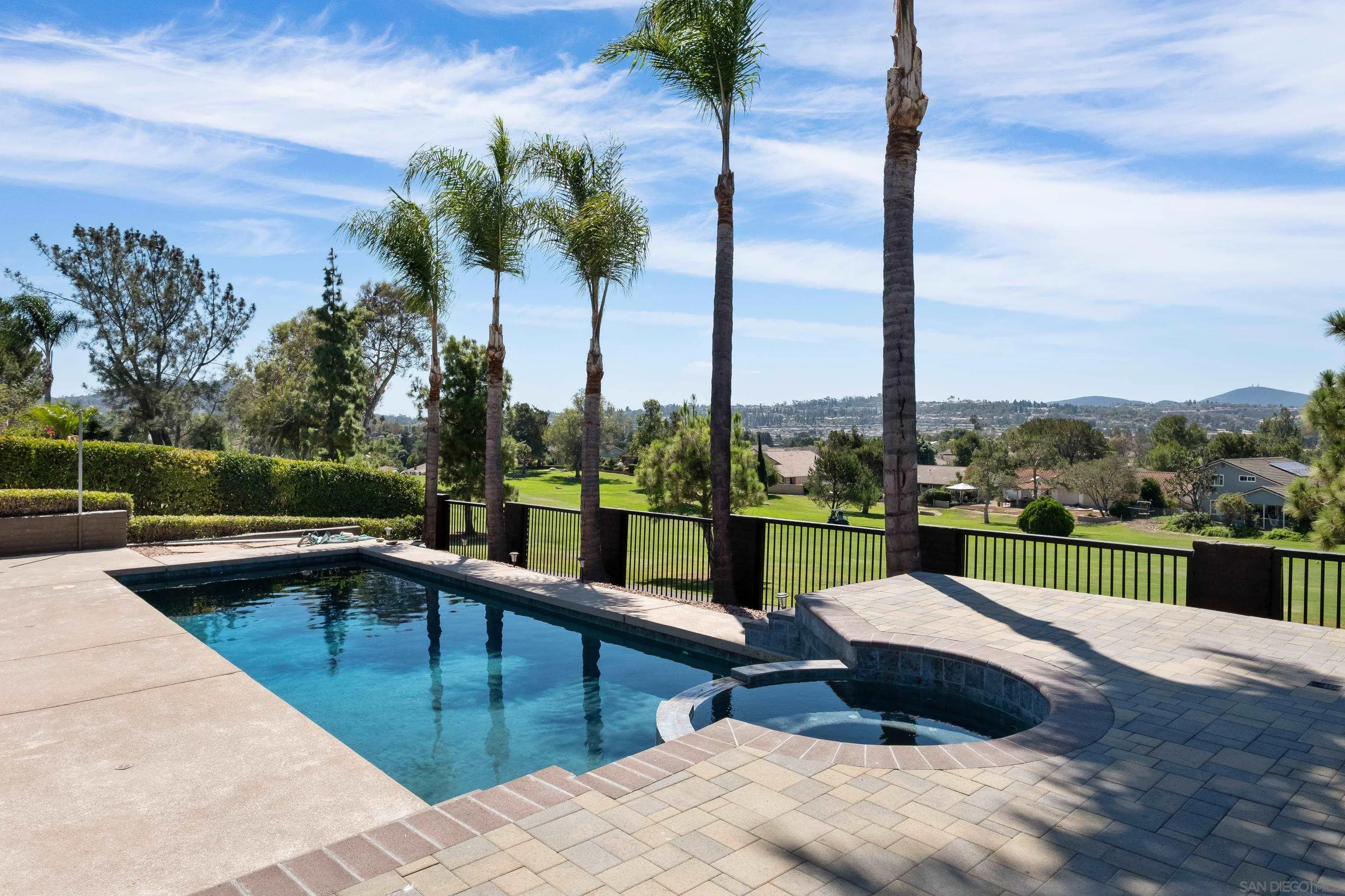 https://cdn.realtyfeed.com/cdn/127/260023395/01f87b6d1c3e39c64f30f688249b704e.webp