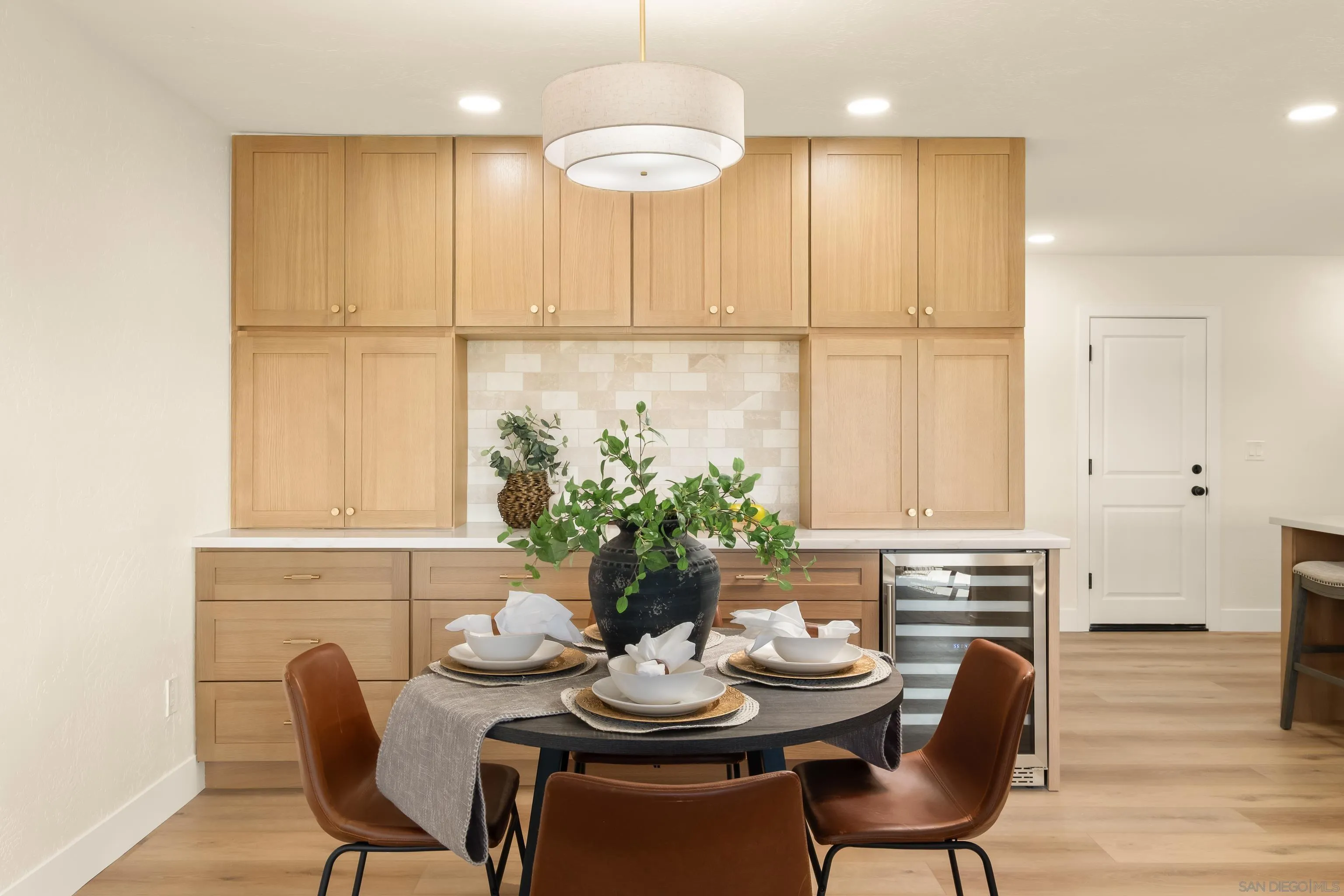 https://cdn.realtyfeed.com/cdn/127/260023395/3fcb5a95d970b1f90c27e2e585cc83af.webp