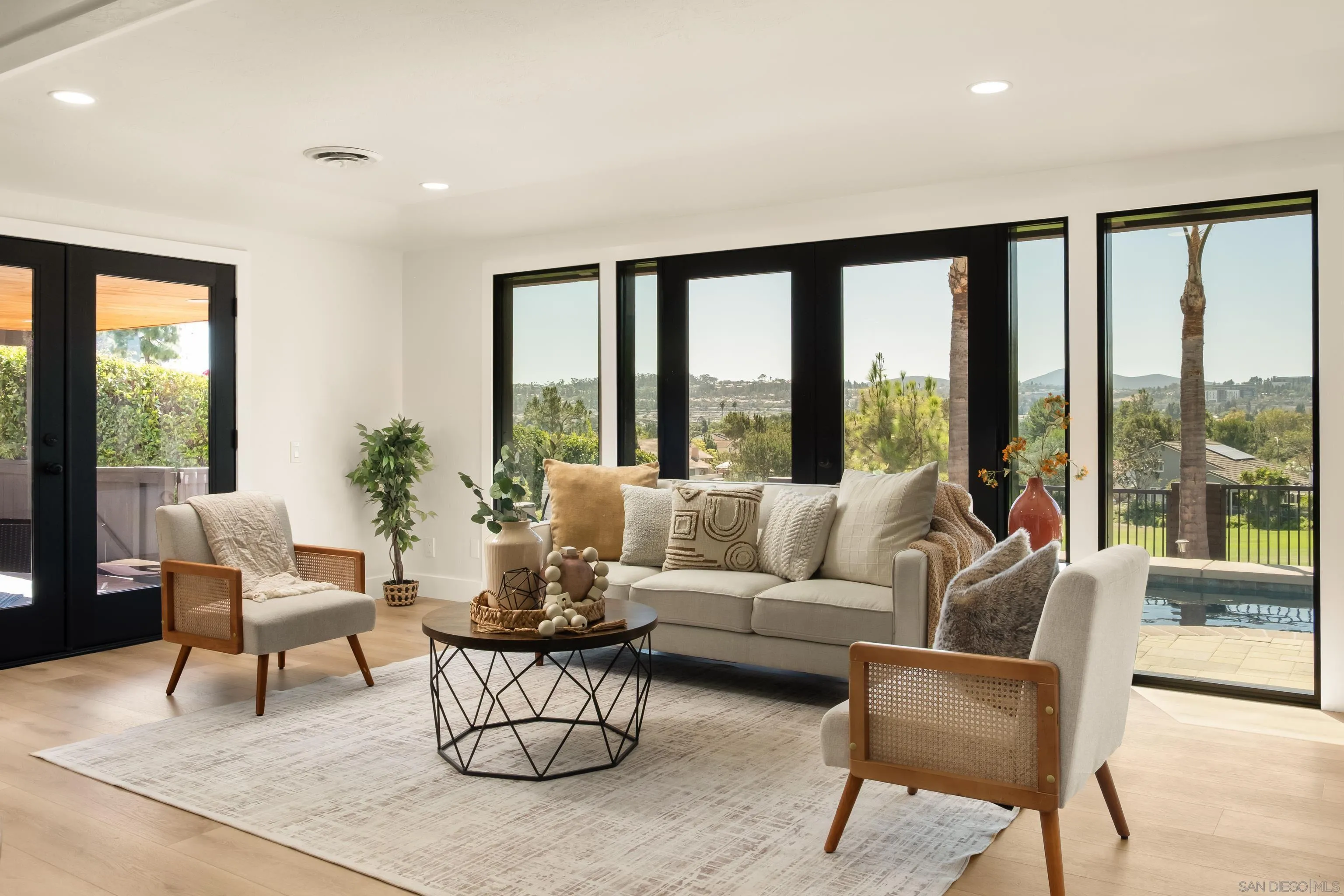 https://cdn.realtyfeed.com/cdn/127/260023395/5b016ac540ba2e890f9ba11eb111092b.webp
