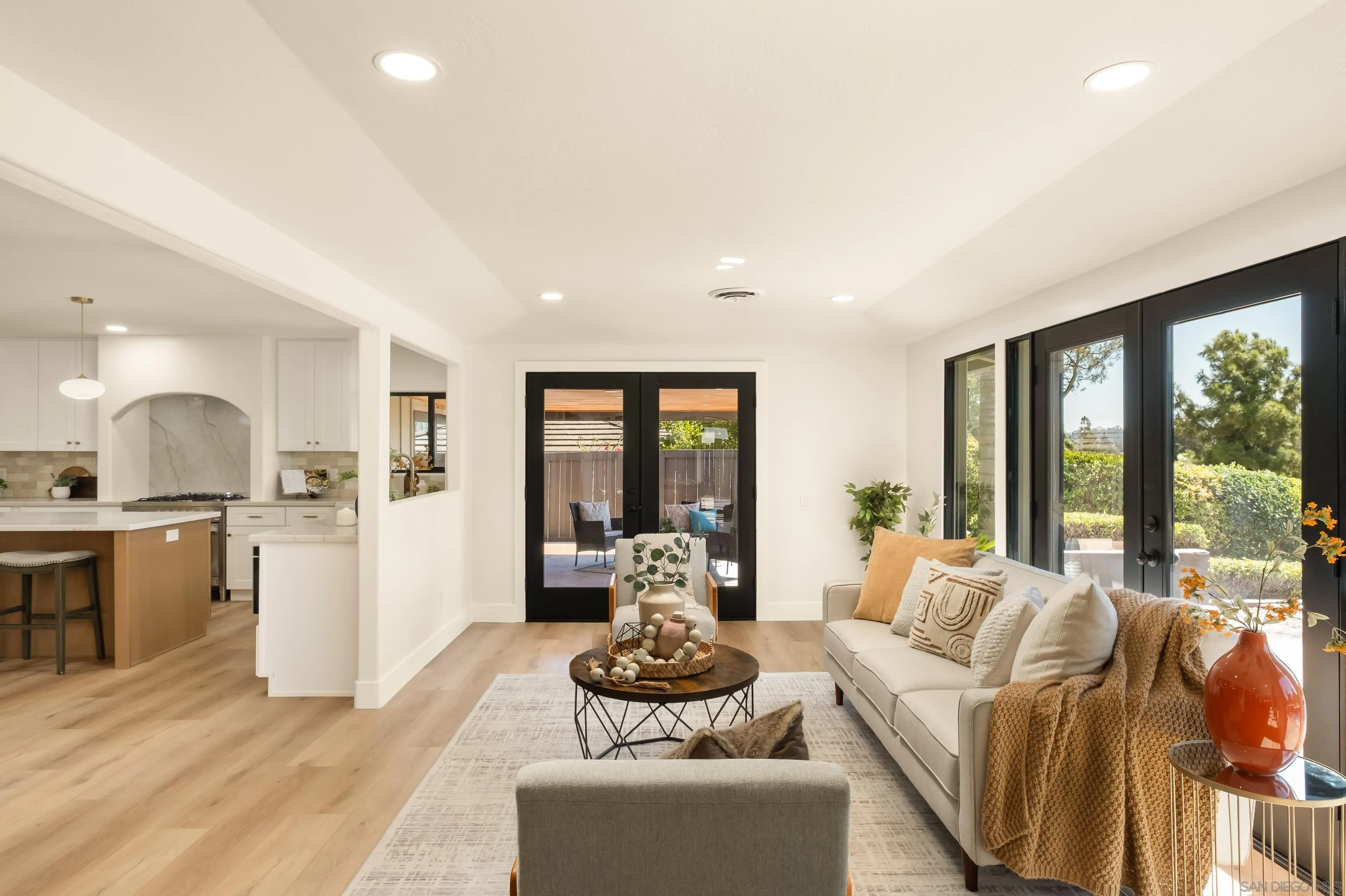 https://cdn.realtyfeed.com/cdn/127/260023395/8ee0c9b1d49b5978b91536db531505f0.webp