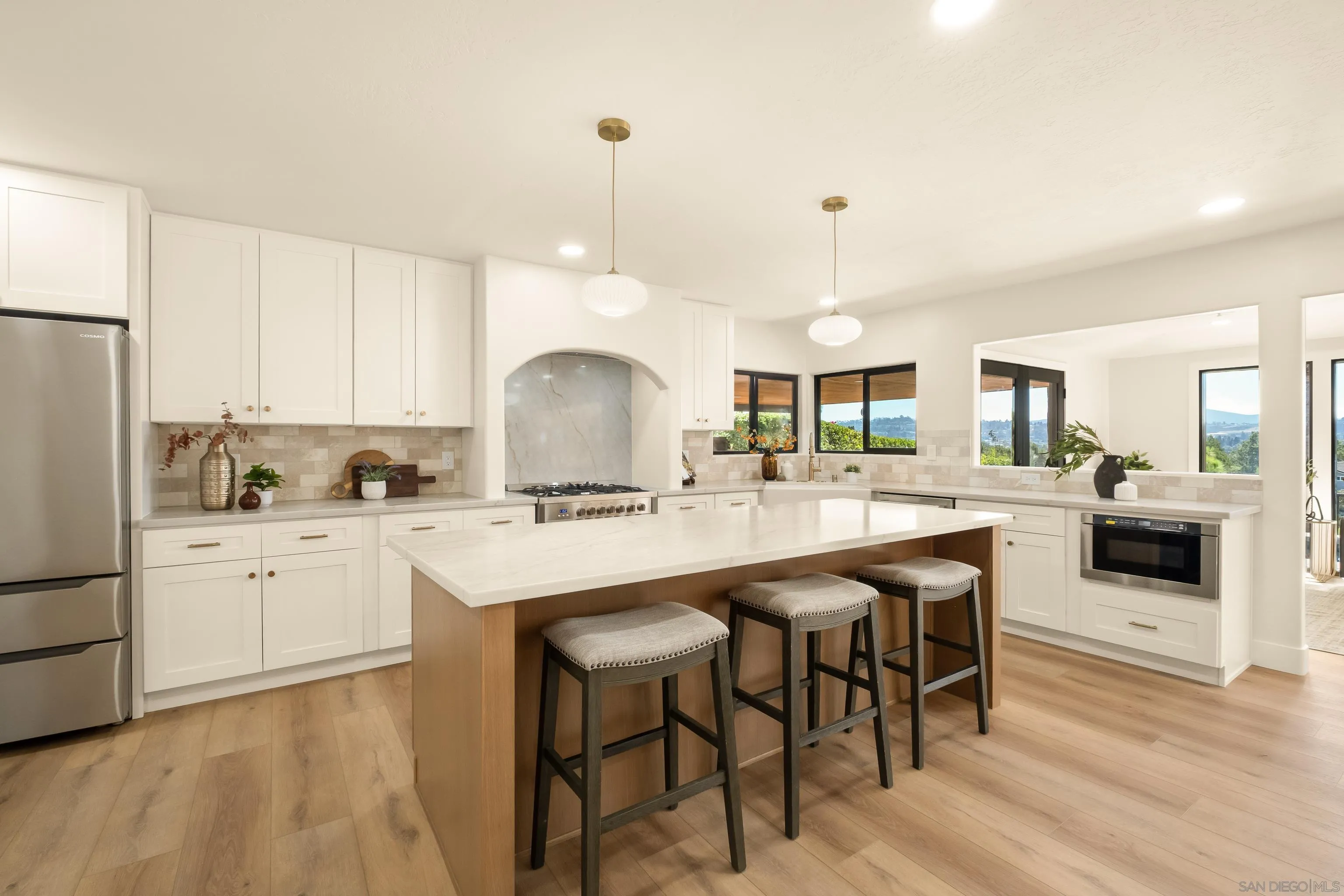 https://cdn.realtyfeed.com/cdn/127/260023395/f7bc13e578d4ebc0d6c552551f702d4f.webp