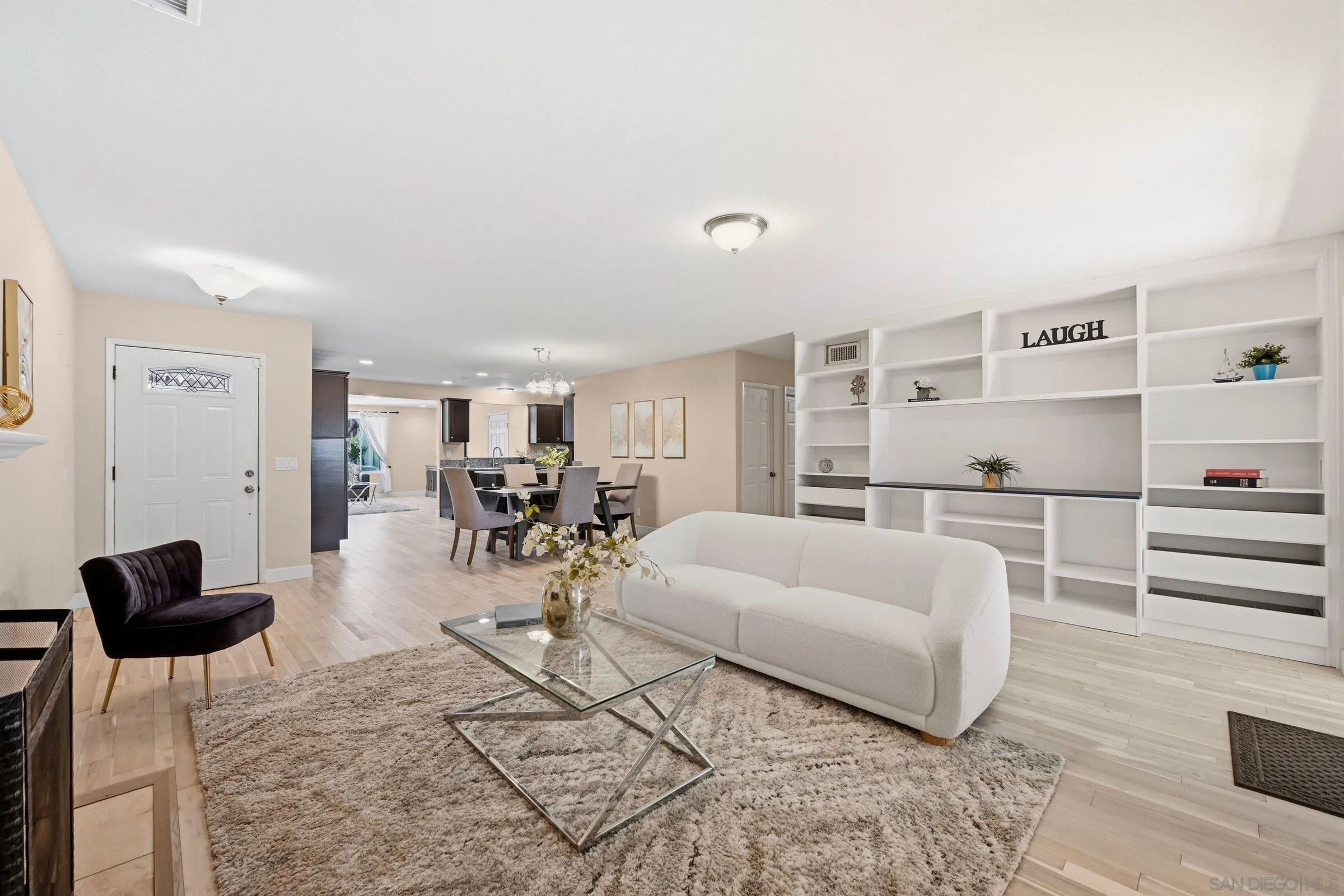 https://cdn.realtyfeed.com/cdn/127/260023396/098efea0028f4db933895c35c55826d1.webp