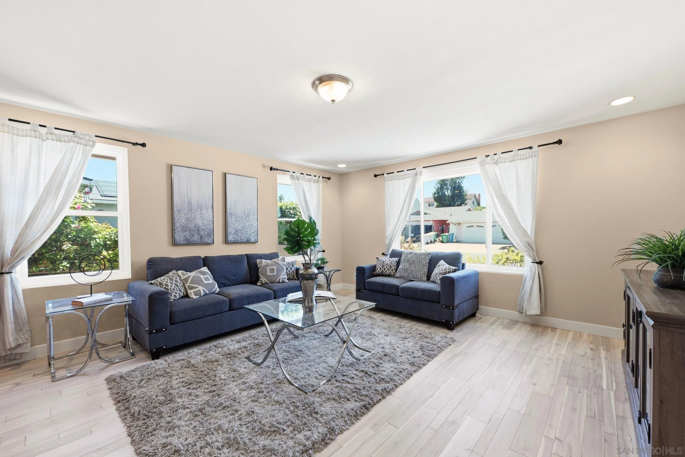 https://cdn.realtyfeed.com/cdn/127/260023396/47c8e4933b2b6b01a98335695153df47.webp