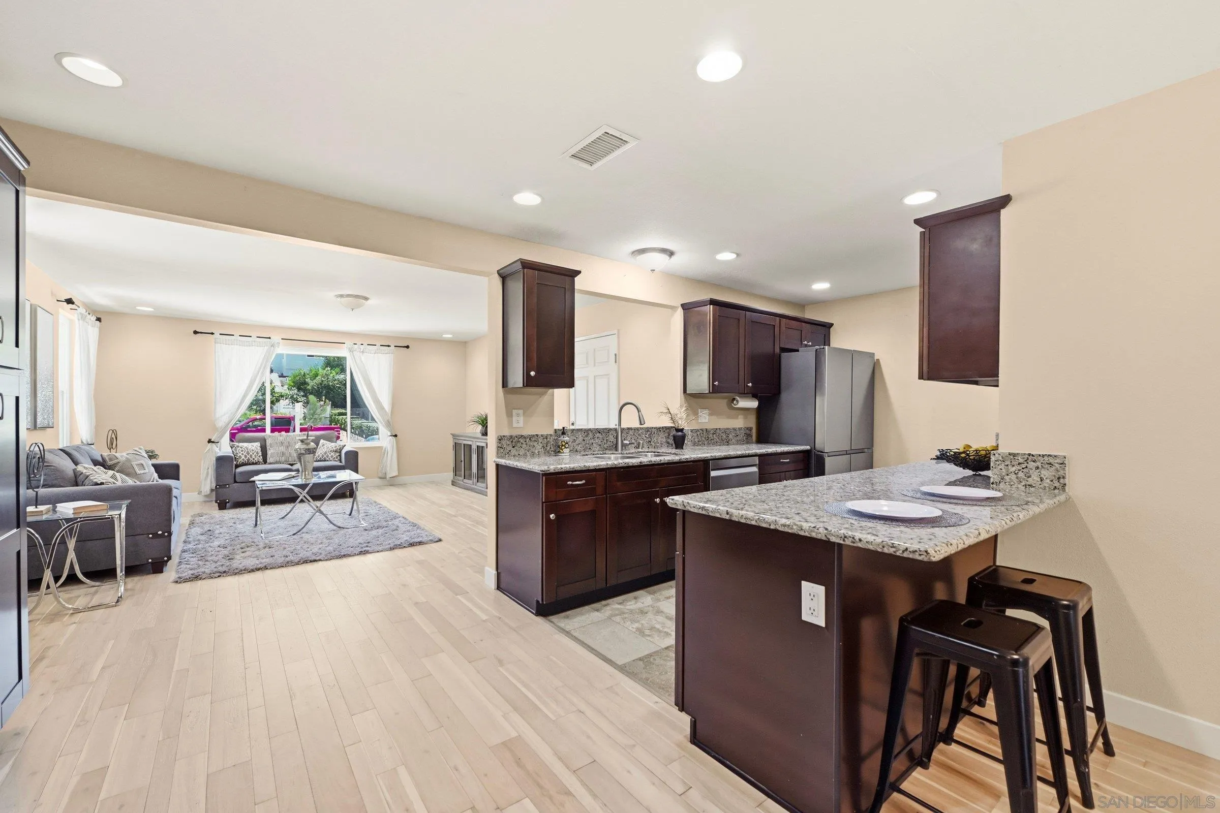 https://cdn.realtyfeed.com/cdn/127/260023396/50f7aaf53932f26c4d00a3febdbc5170.webp