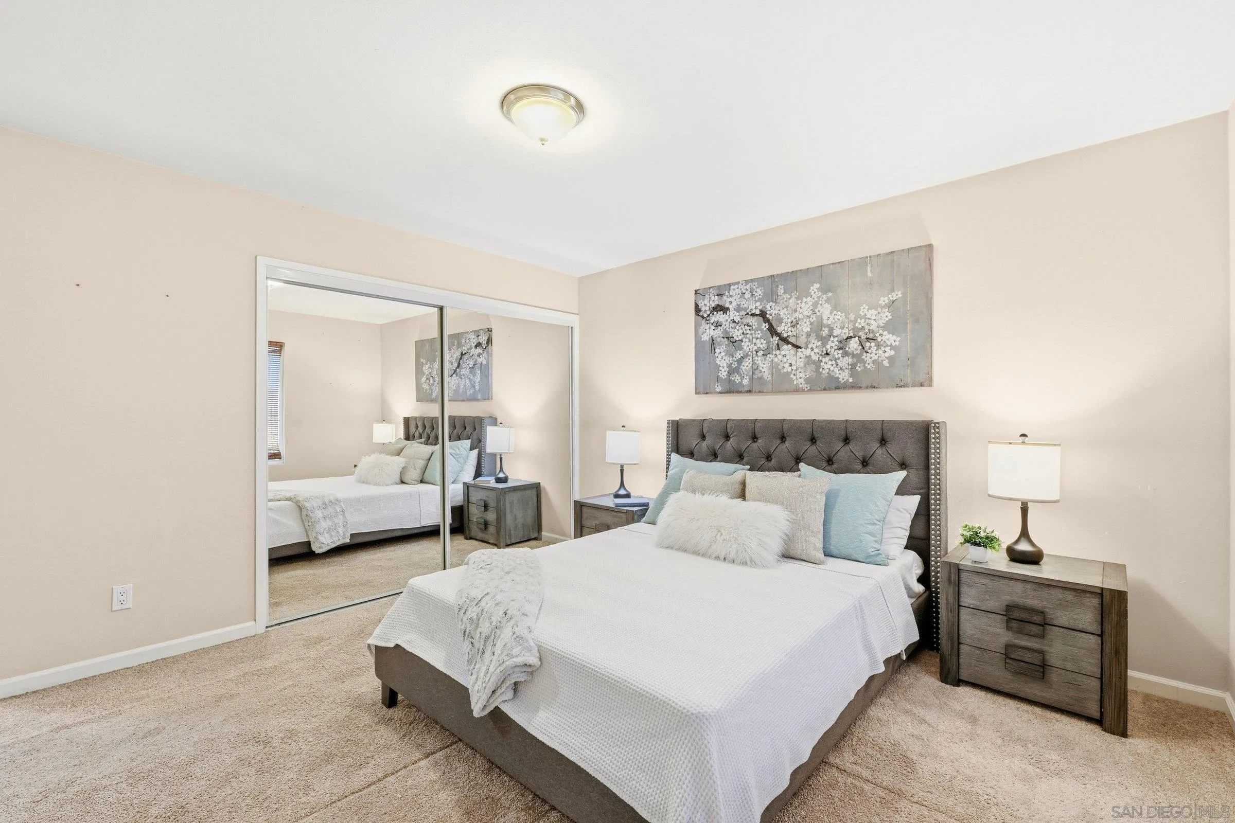https://cdn.realtyfeed.com/cdn/127/260023396/8a04143a4a83257e14651142bf8c41ea.webp
