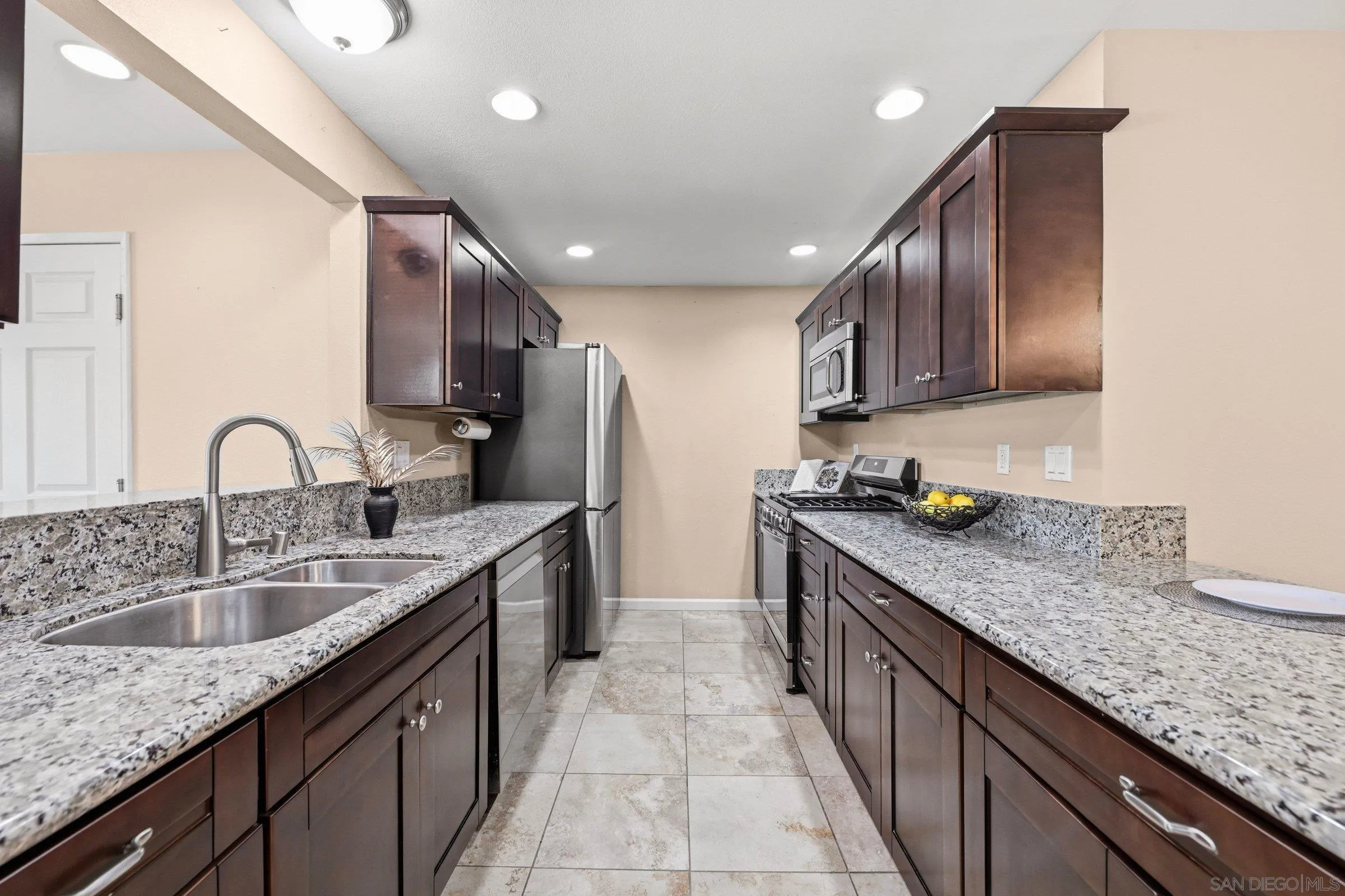 https://cdn.realtyfeed.com/cdn/127/260023396/9b851ce2d316f25a8a319f3669580f38.webp