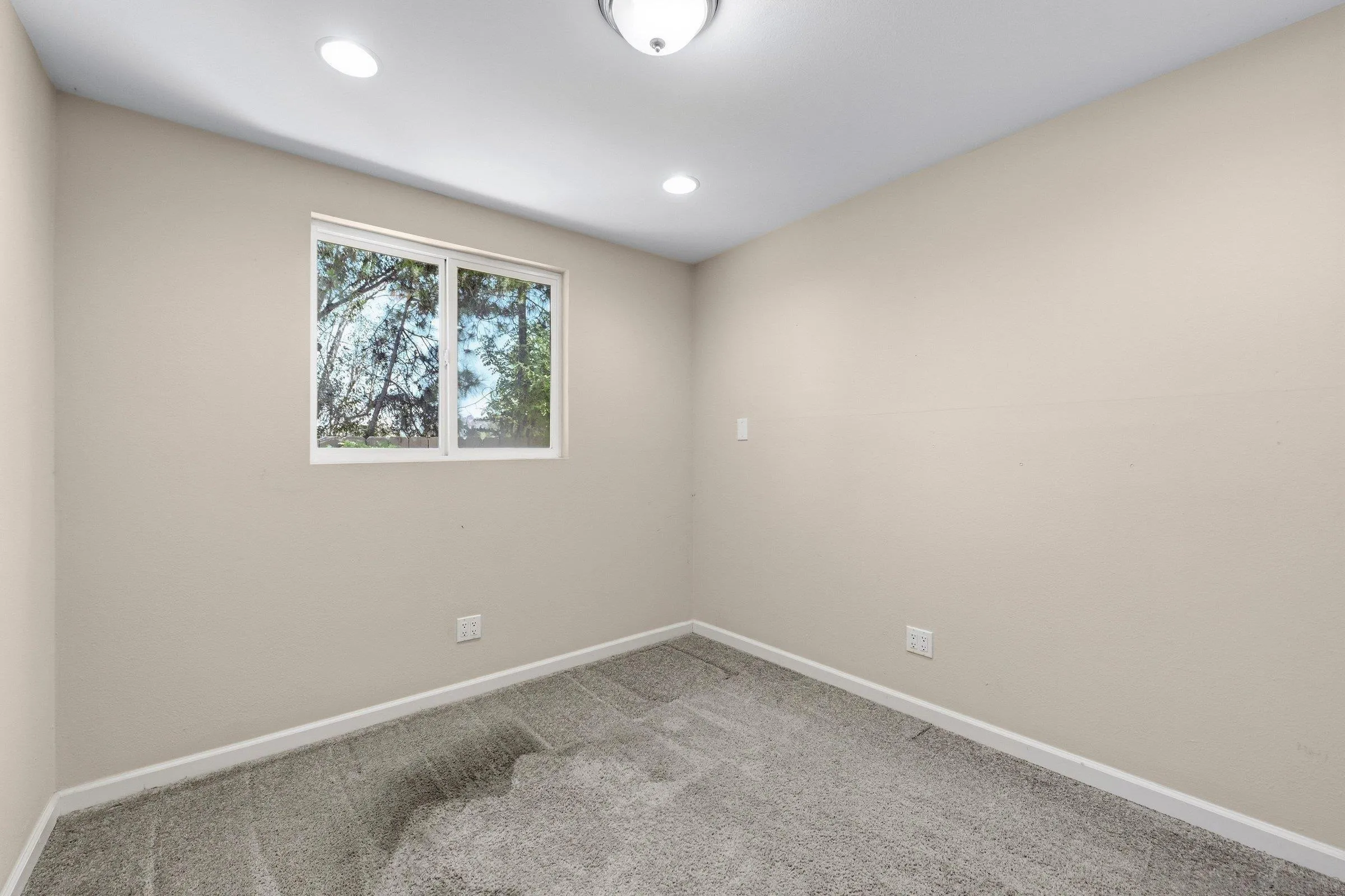 https://cdn.realtyfeed.com/cdn/127/260023396/bc5e4b4f6e0f9c77030b1639cca1f319.webp