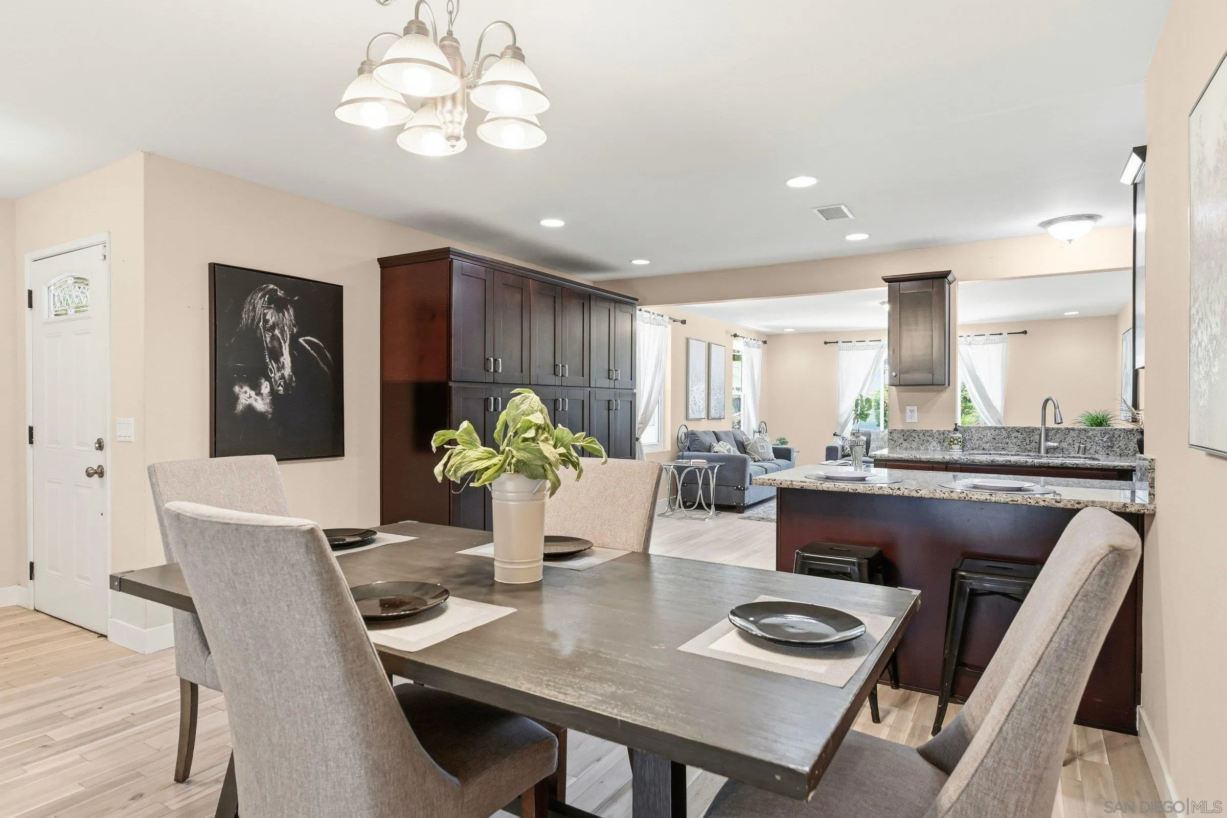 https://cdn.realtyfeed.com/cdn/127/260023396/bf9affcded47f203ef5b4f8f57d0f337.webp