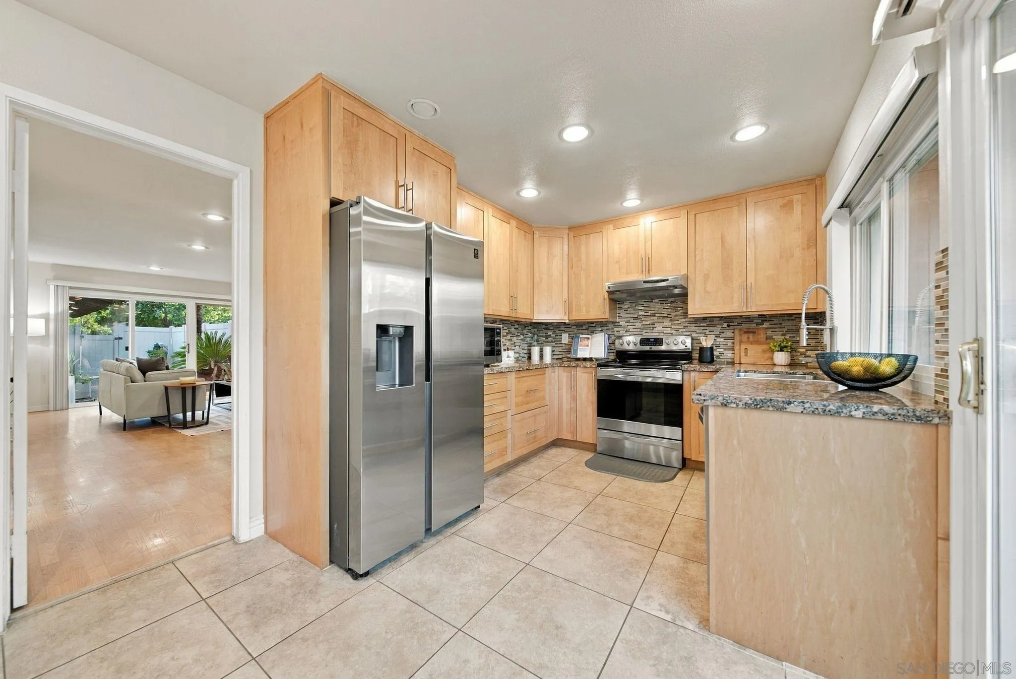 https://cdn.realtyfeed.com/cdn/127/260023397/7ca3e45b4200139fd3acd9c1b3a8ec7c.webp