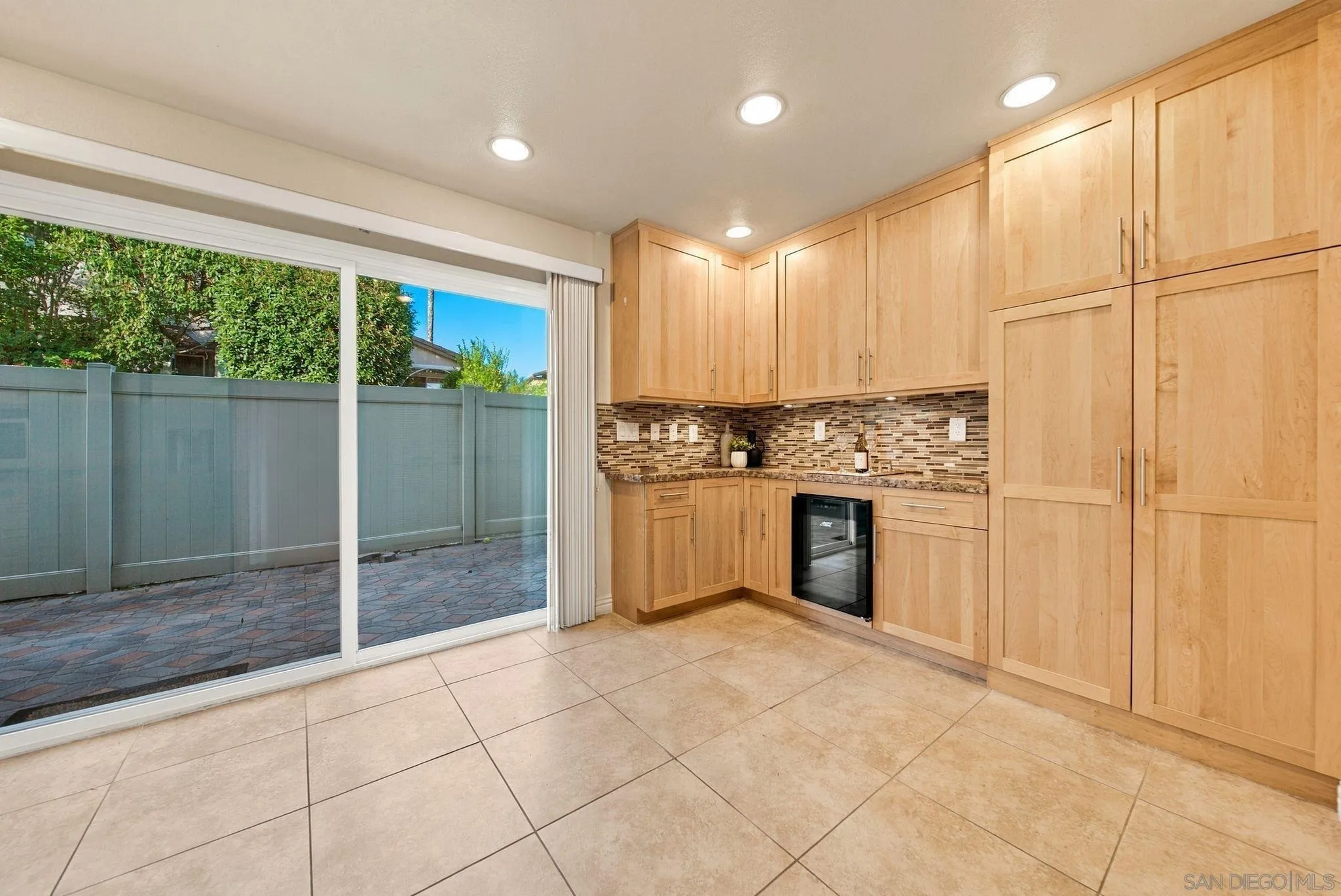 https://cdn.realtyfeed.com/cdn/127/260023397/9f13b3e521b39ed0b65448e81b655bc8.webp