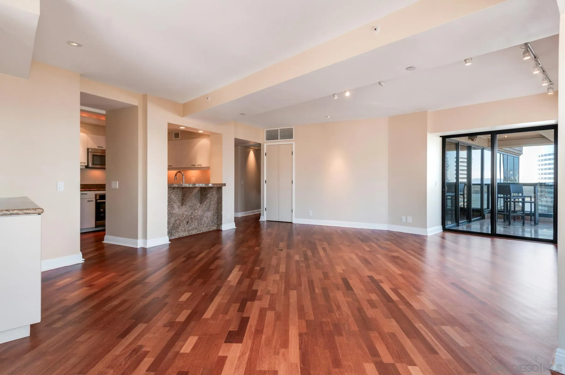 Photo #14: 2600234 Listing: Photo #14