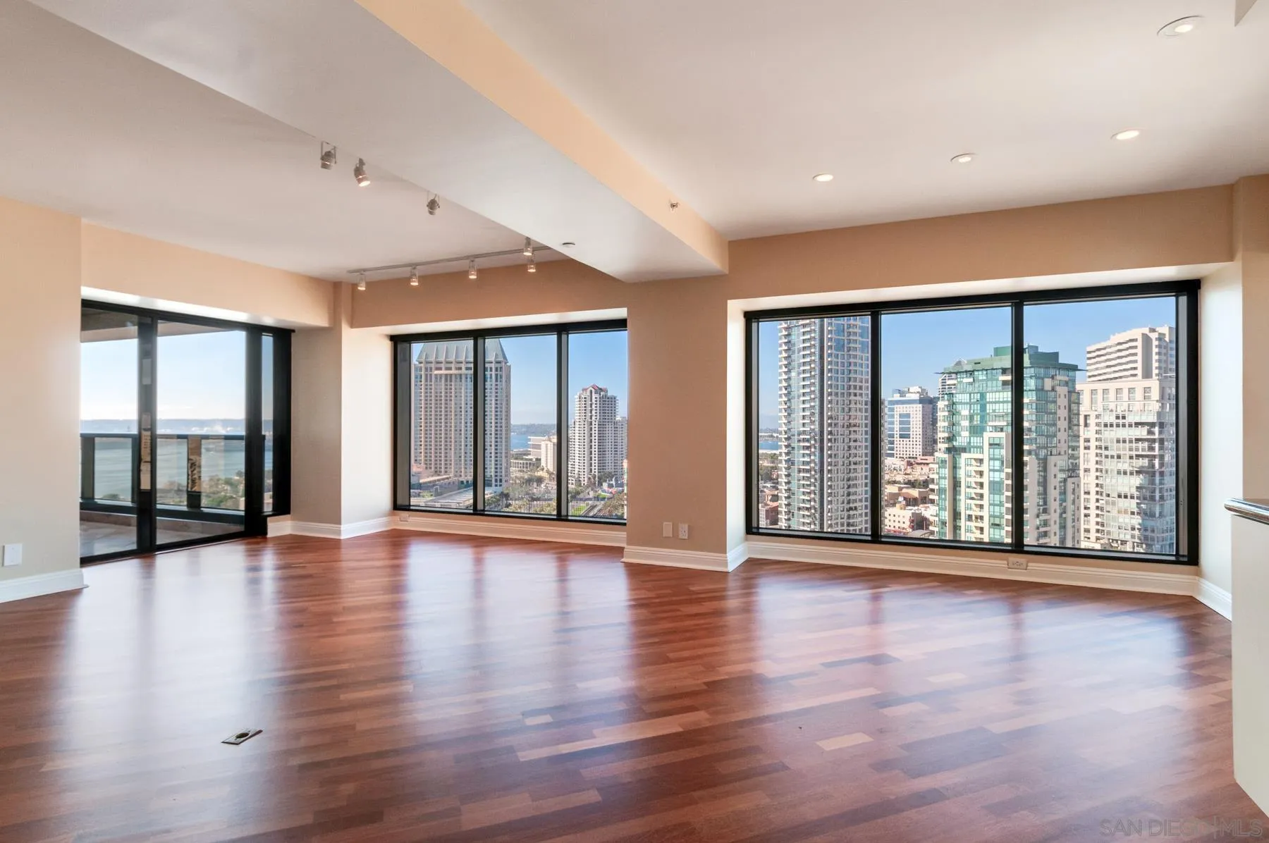 Photo #13: 2600234 Listing: Photo #13