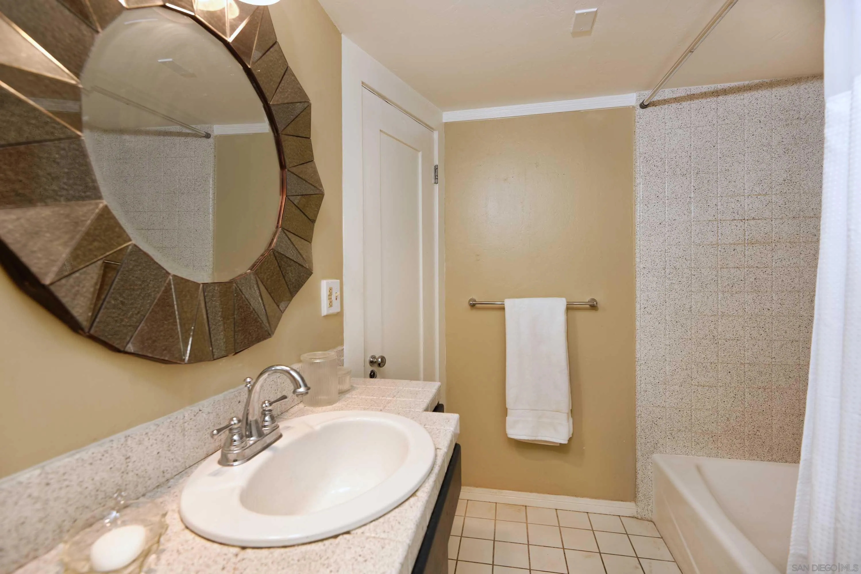 https://cdn.realtyfeed.com/cdn/127/260023400/7ee6bcbc51efb0586fae8a731952bbc5.webp