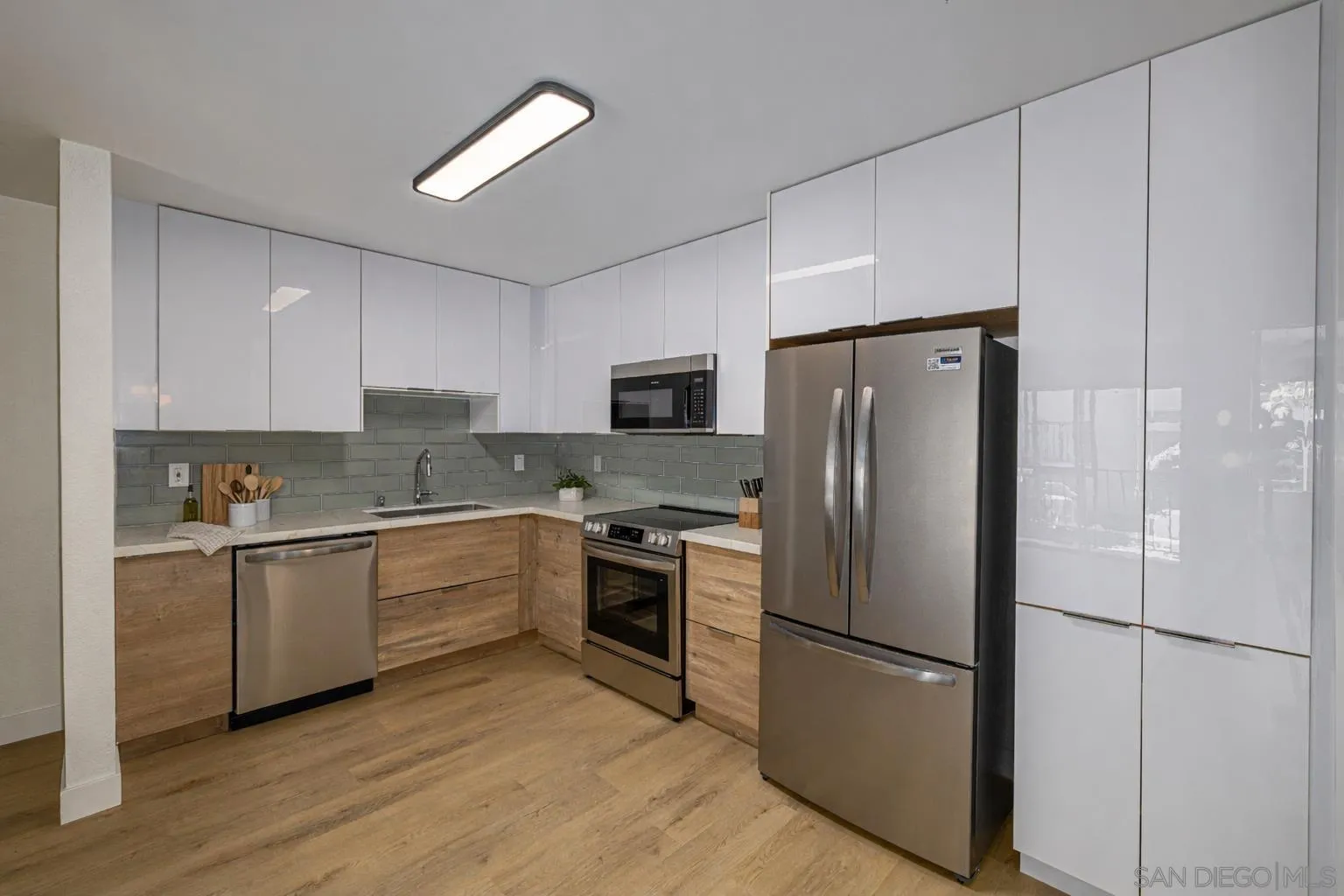 3020 Cowley Way Unit 204, San Diego, CA 92117 - Main photo, San Diego, CA